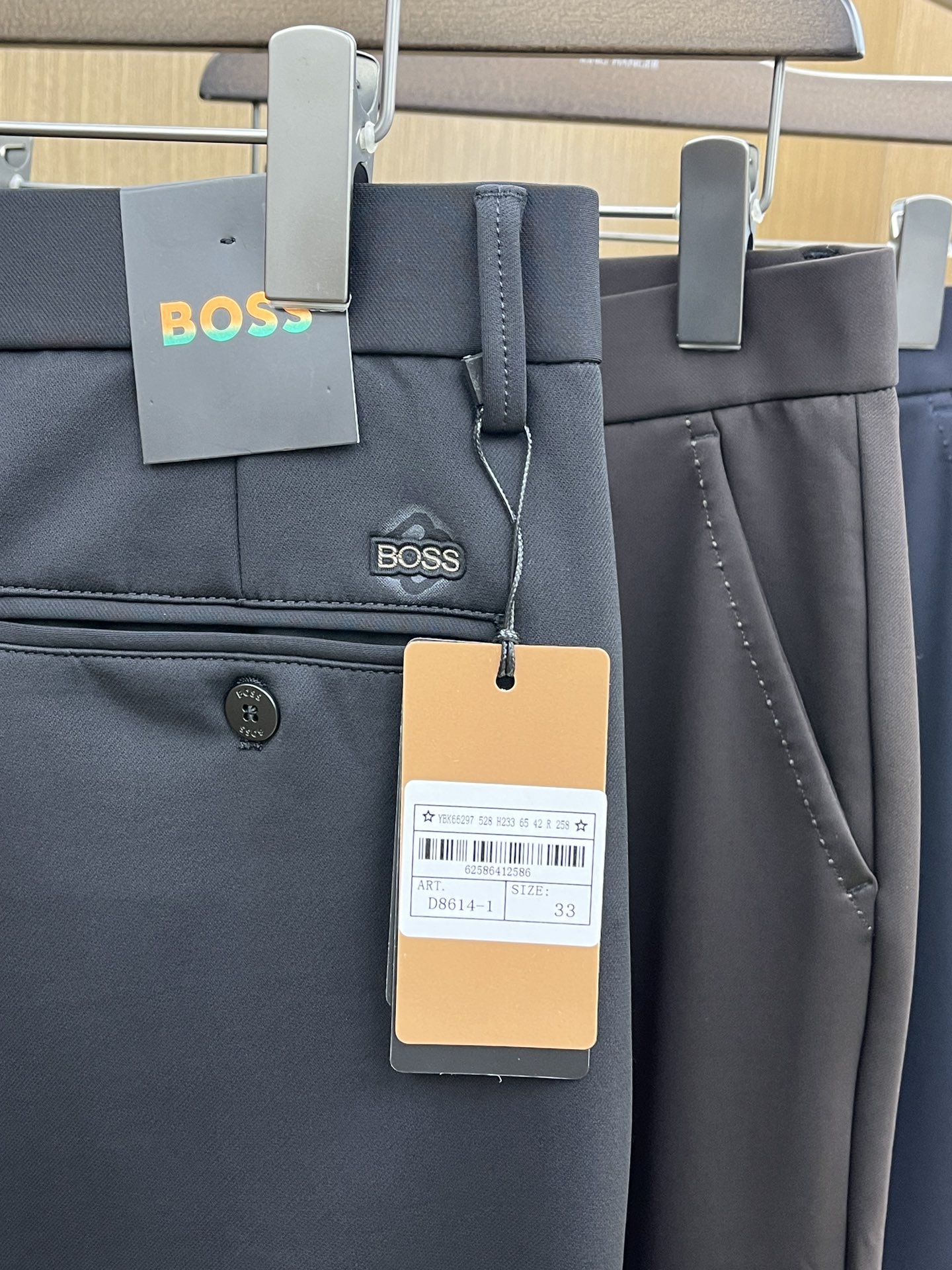 秋冬 boss 🔥🔥秋冬新品休闲裤西裤，官网同步发售，裤身工艺设计，进口客供辅料、面料定制，代工厂出品免