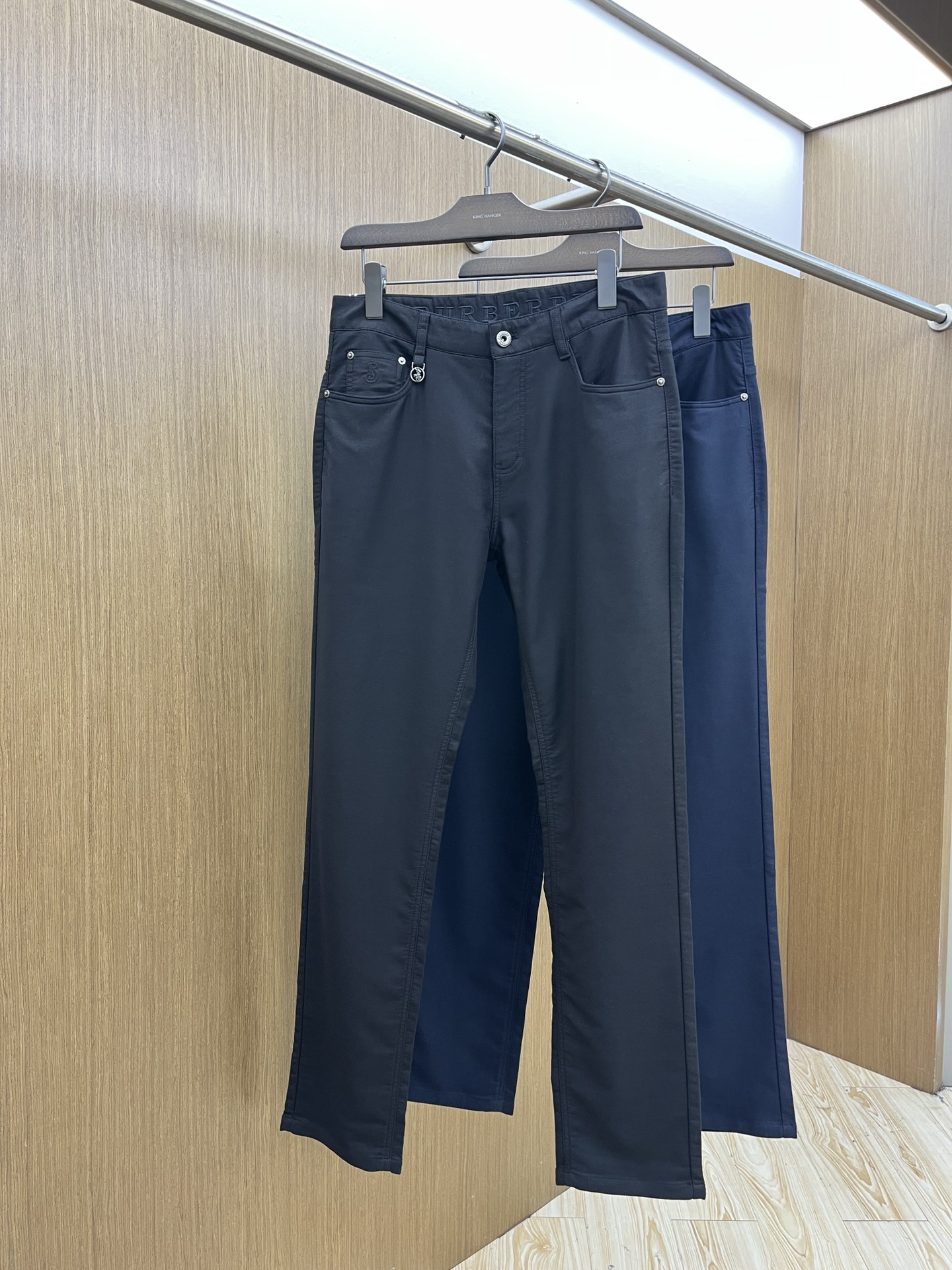 秋冬 BBR 🔥🔥秋冬新品休闲裤西裤，官网同步发售，裤身工艺设计，进口客供辅料、面料定制，代工厂出品免检