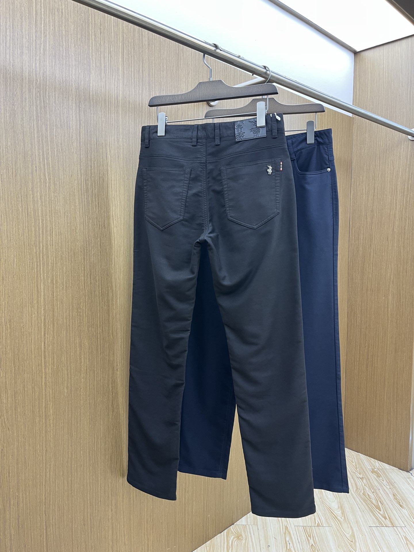 秋冬 BBR 🔥🔥秋冬新品休闲裤西裤，官网同步发售，裤身工艺设计，进口客供辅料、面料定制，代工厂出品免检