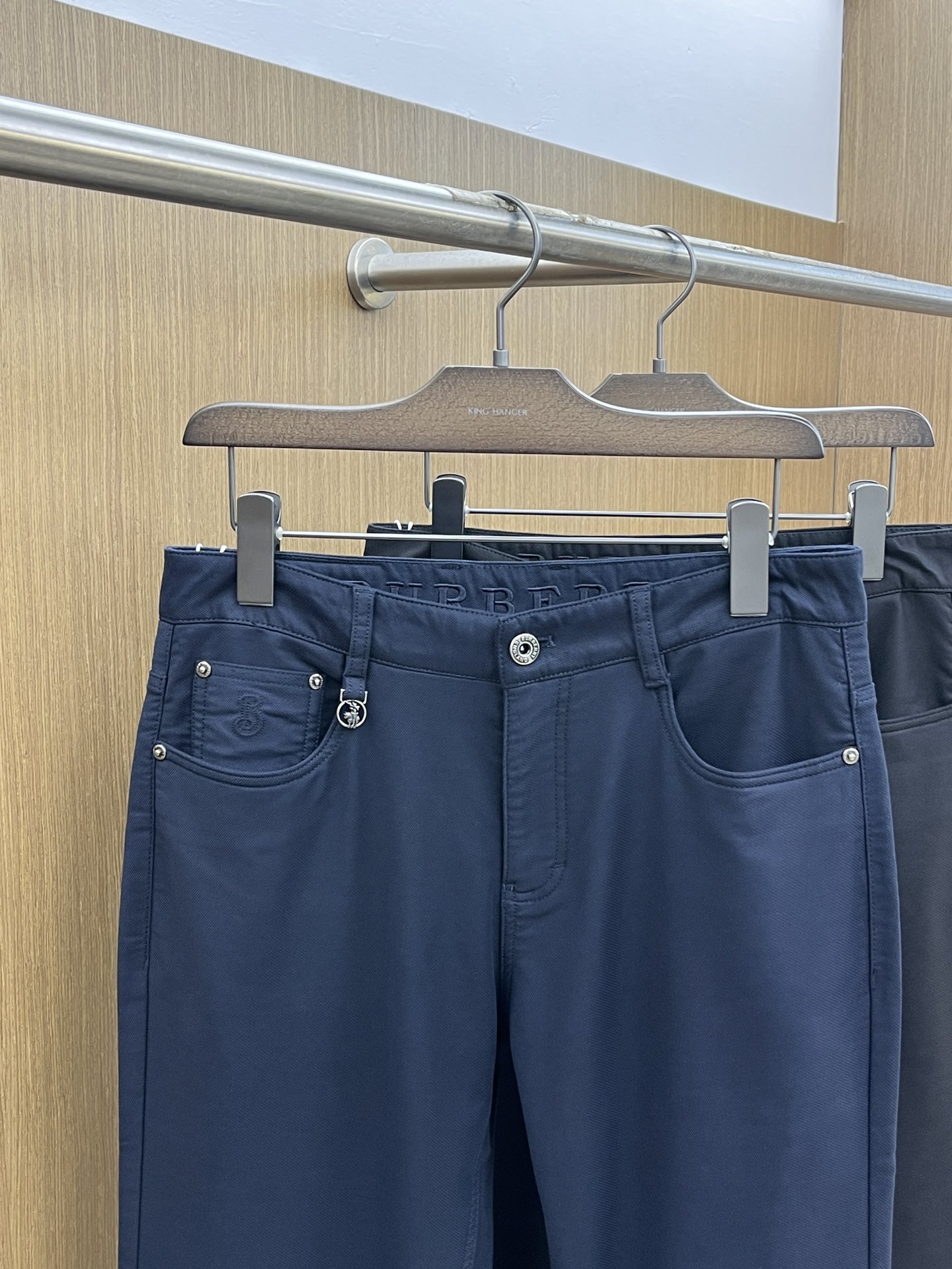 秋冬 BBR 🔥🔥秋冬新品休闲裤西裤，官网同步发售，裤身工艺设计，进口客供辅料、面料定制，代工厂出品免检