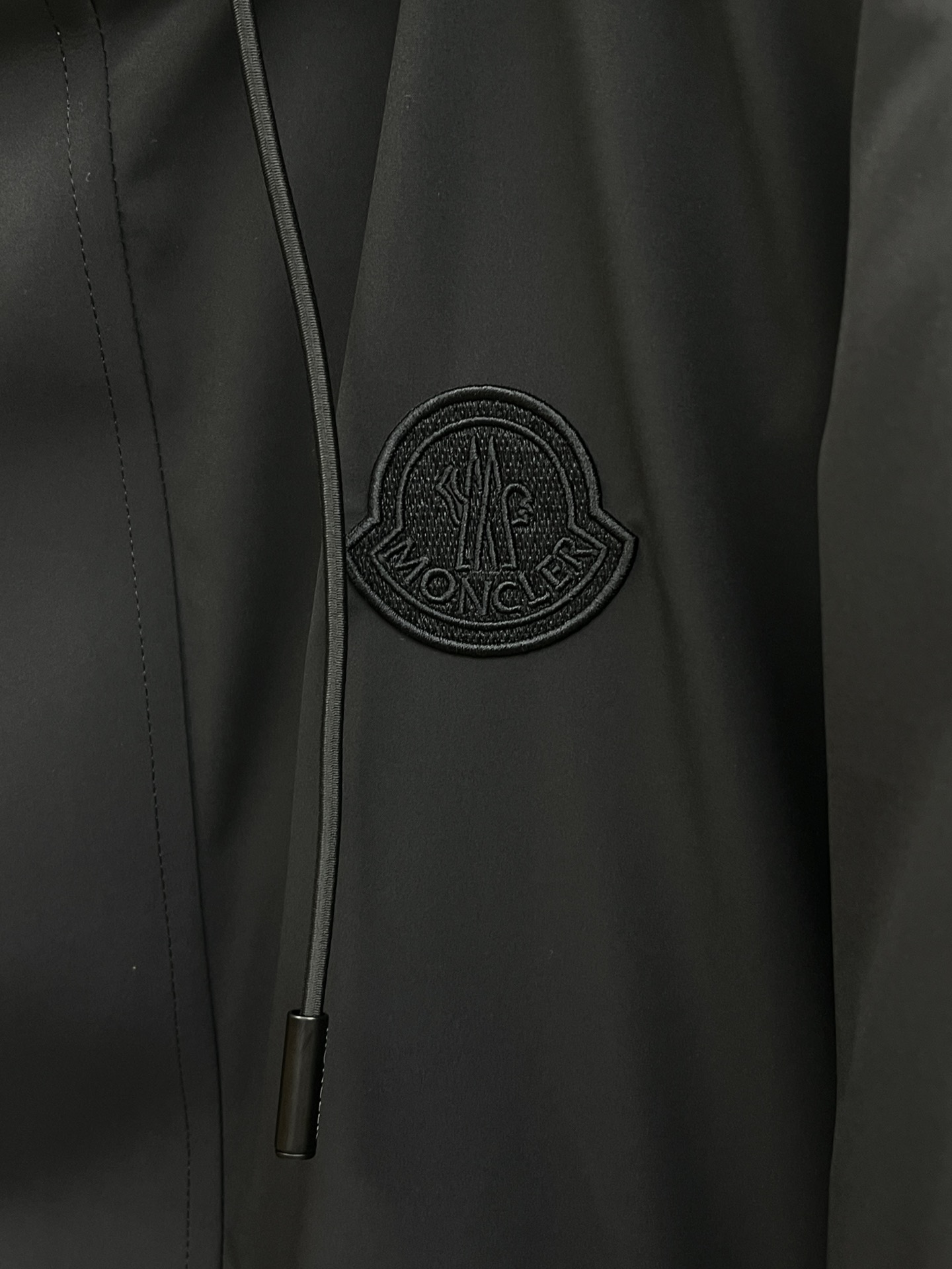 秋冬羽绒 Mon 🔥🔥秋冬新款连帽羽绒服 原版订制五金配件全进口原版定制 欢迎对比 绝对的高品质 采用顶