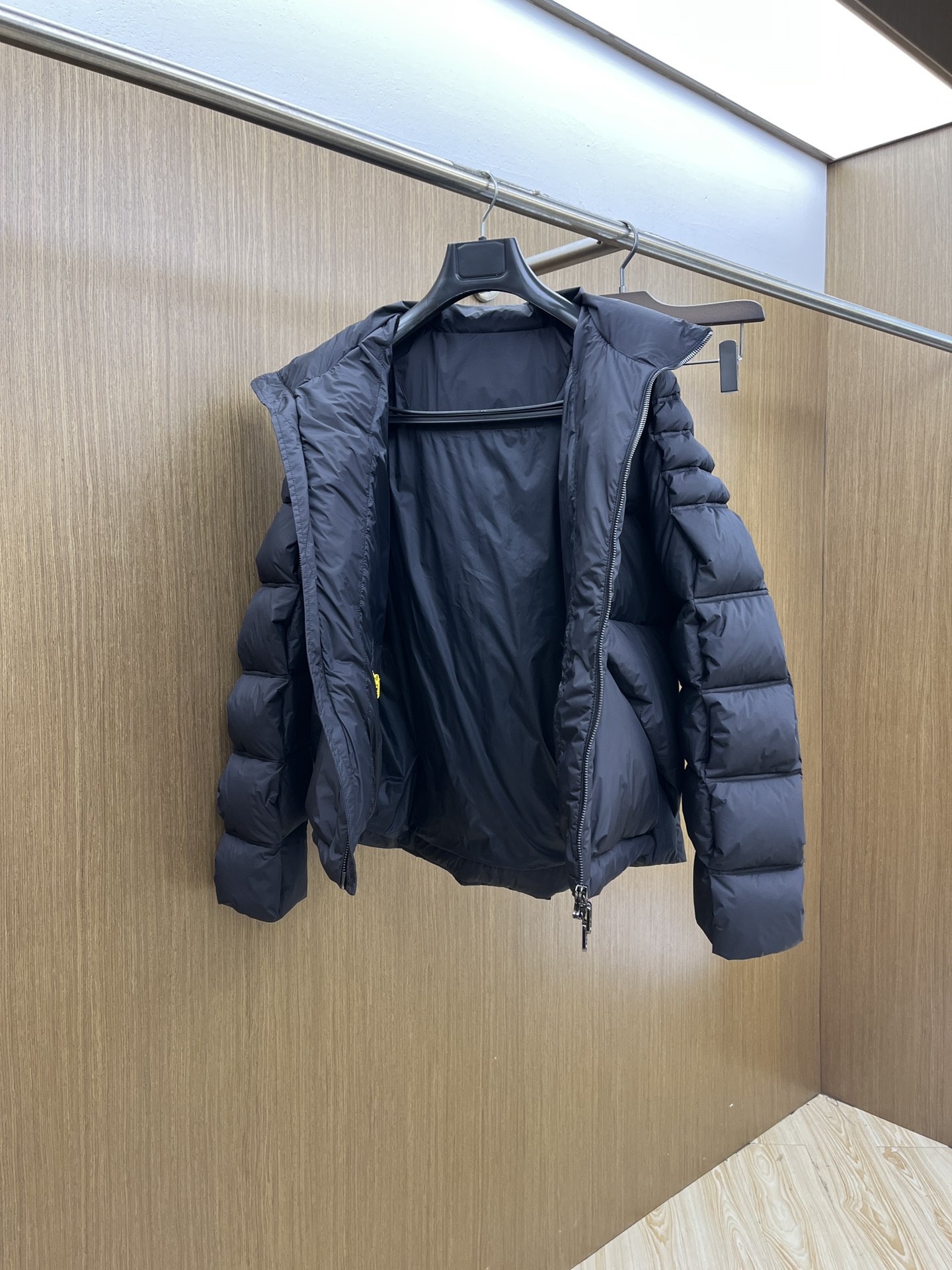 秋冬羽绒 FD 🔥秋冬男士时尚羽绒服 轻奢时尚休闲风格，轻盈保暖柔软！低调系列时尚百搭，就是有型！香港贸