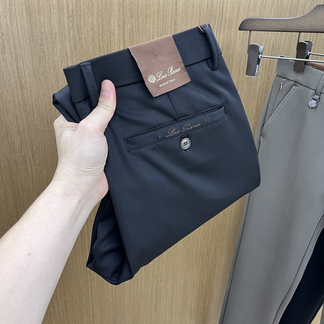 NO:540407,Autumn and Winter L autumn and winter new casual trousers are released simultaneously on the official website, trouser body craft design, imported customer-supplied auxiliary materials, fabric customization, and OEM products are free of inspection!  Every detail is the ultimate, the original hardware accessories are trendy and stylish, and they are a must-have item for trendy people!  Original single production of fh12!  Number of codes 29-38 None 35.37, loro piana, alexander wang19860909秋冬 L秋冬新品休闲西裤 官网同步发售,裤身工艺设计,进口客供辅料、面料定制,代工厂出品免检！每个细节做到极致,原版五金配件,潮范十足、上身有型帅气,潮人必备单品！ fh12原单出品！ 码数29-38无35.37,,loro piana,alexander wang,Men's clothing