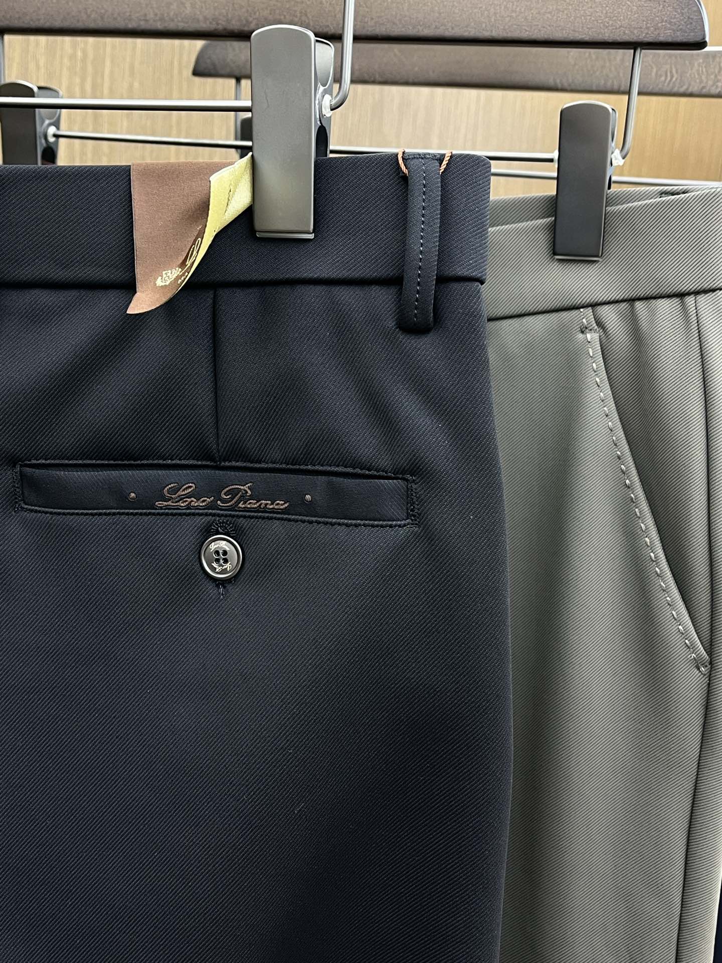 秋冬 lP🆕🔥🔥秋冬新品休闲西裤 官网同步发售，裤身工艺设计，进口客供辅料、面料定制，代工厂出品免检！每