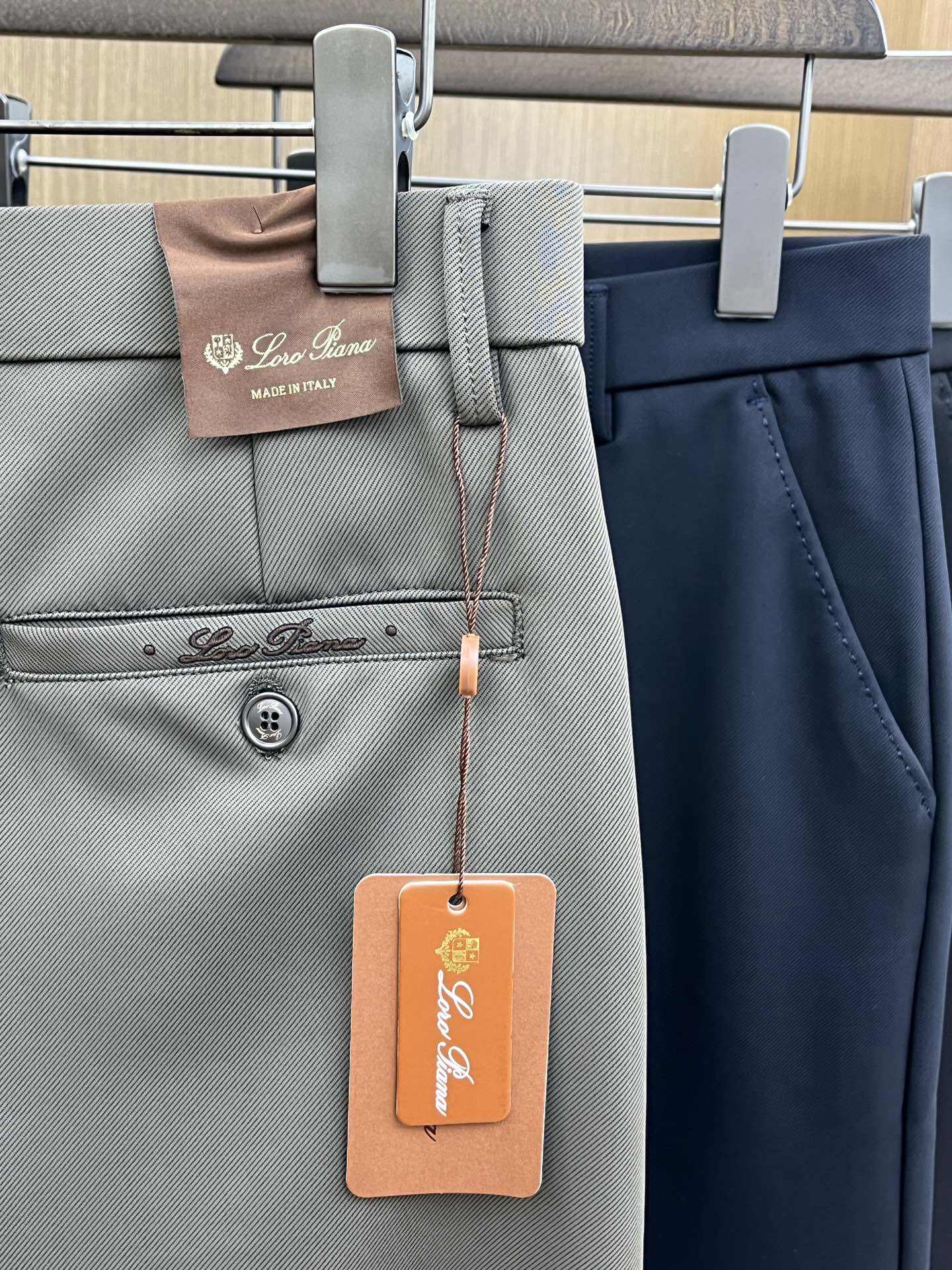 秋冬 lP🆕🔥🔥秋冬新品休闲西裤 官网同步发售，裤身工艺设计，进口客供辅料、面料定制，代工厂出品免检！每