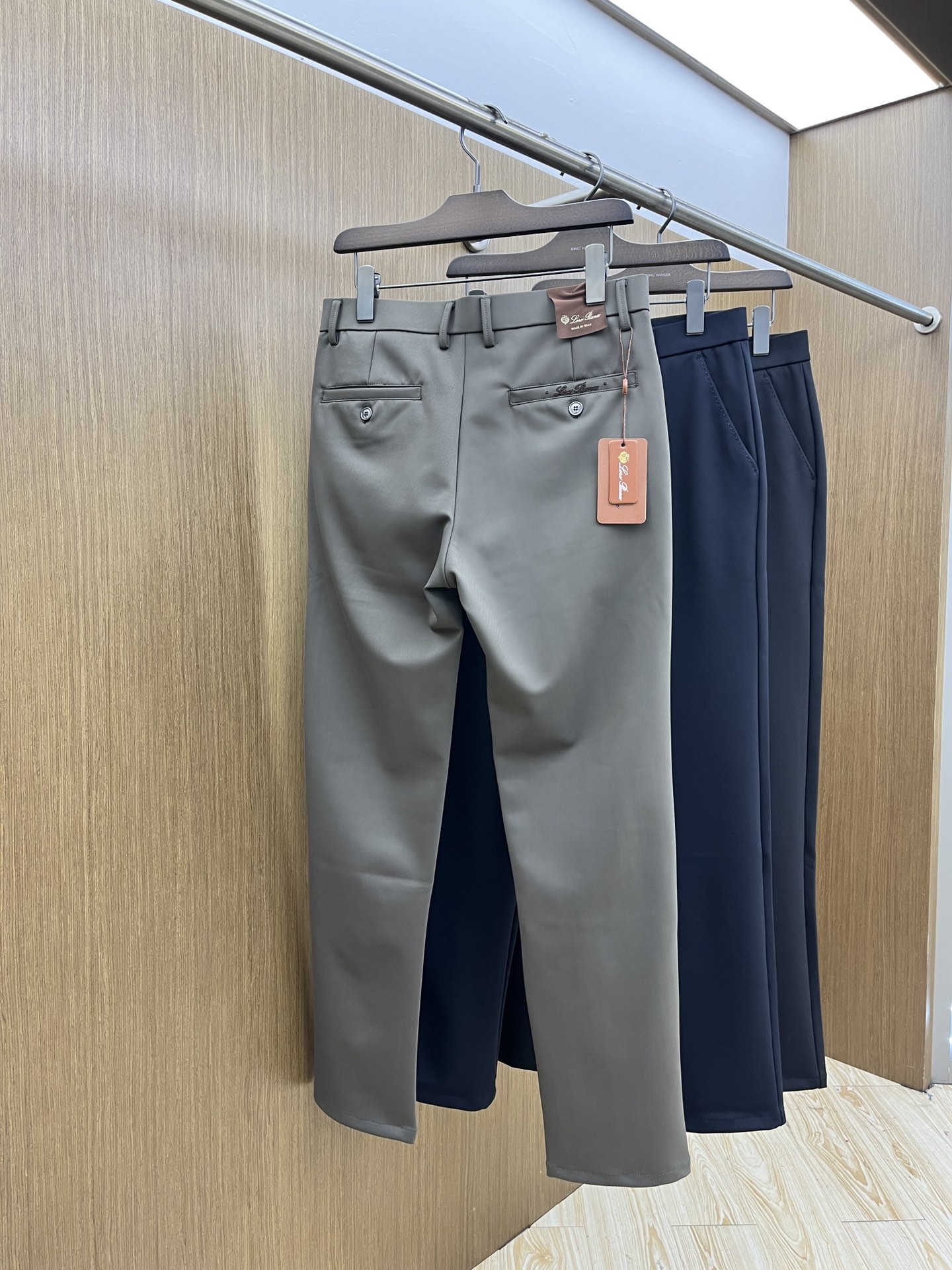 秋冬 lP🆕🔥🔥秋冬新品休闲西裤 官网同步发售，裤身工艺设计，进口客供辅料、面料定制，代工厂出品免检！每