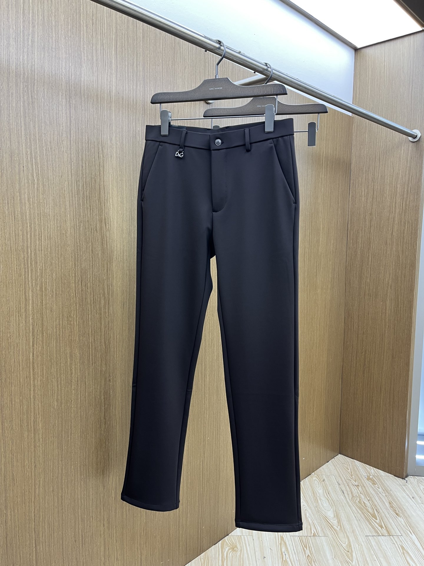 秋冬 DG 🔥🔥秋冬新品休闲西裤 官网同步发售，裤身工艺设计，进口客供辅料、面料定制，代工厂出品免检！每