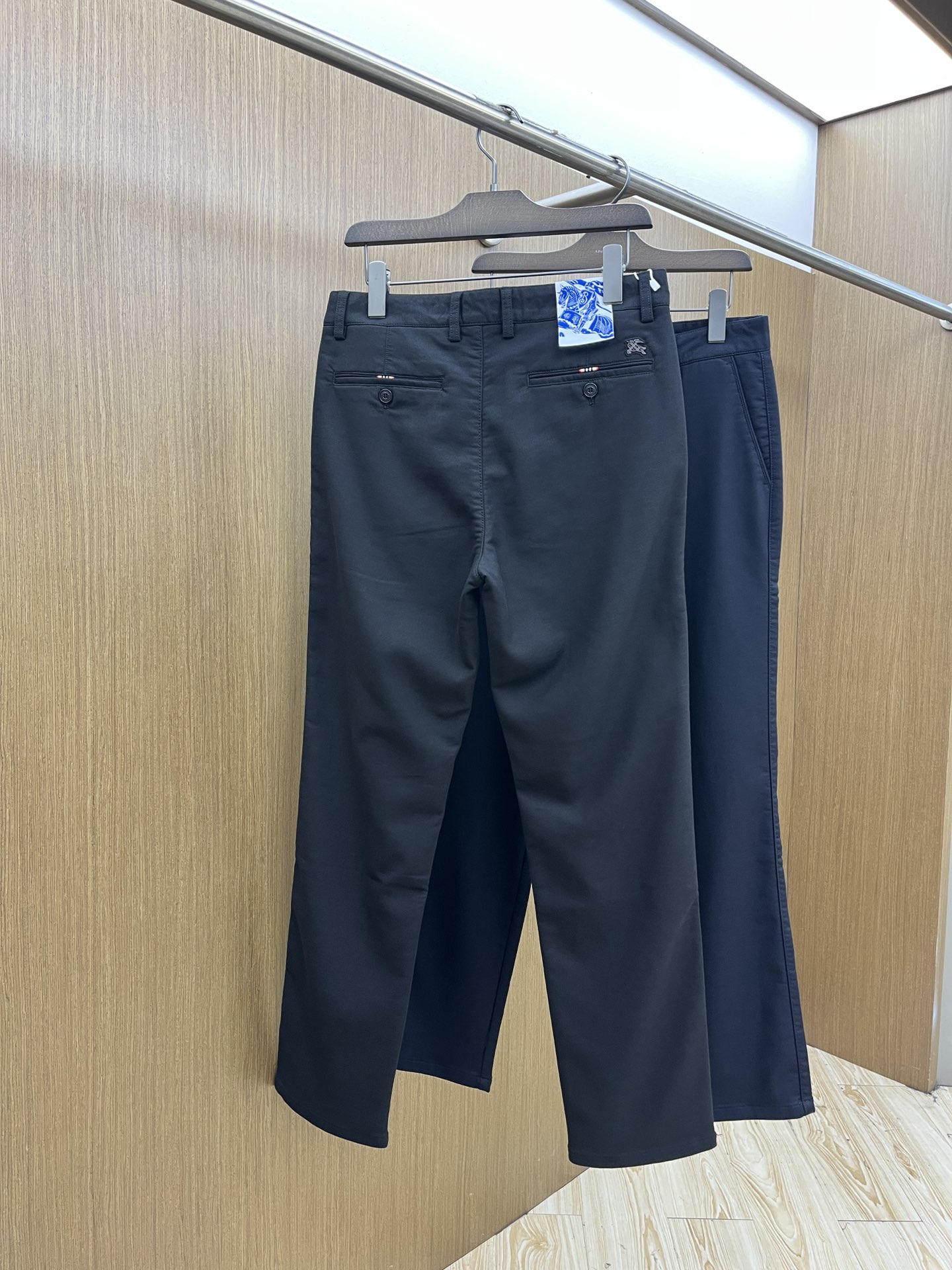 秋冬 BBR 🔥🔥秋冬新品休闲西裤 官网同步发售，裤身工艺设计，进口客供辅料、面料定制，代工厂出品免检！