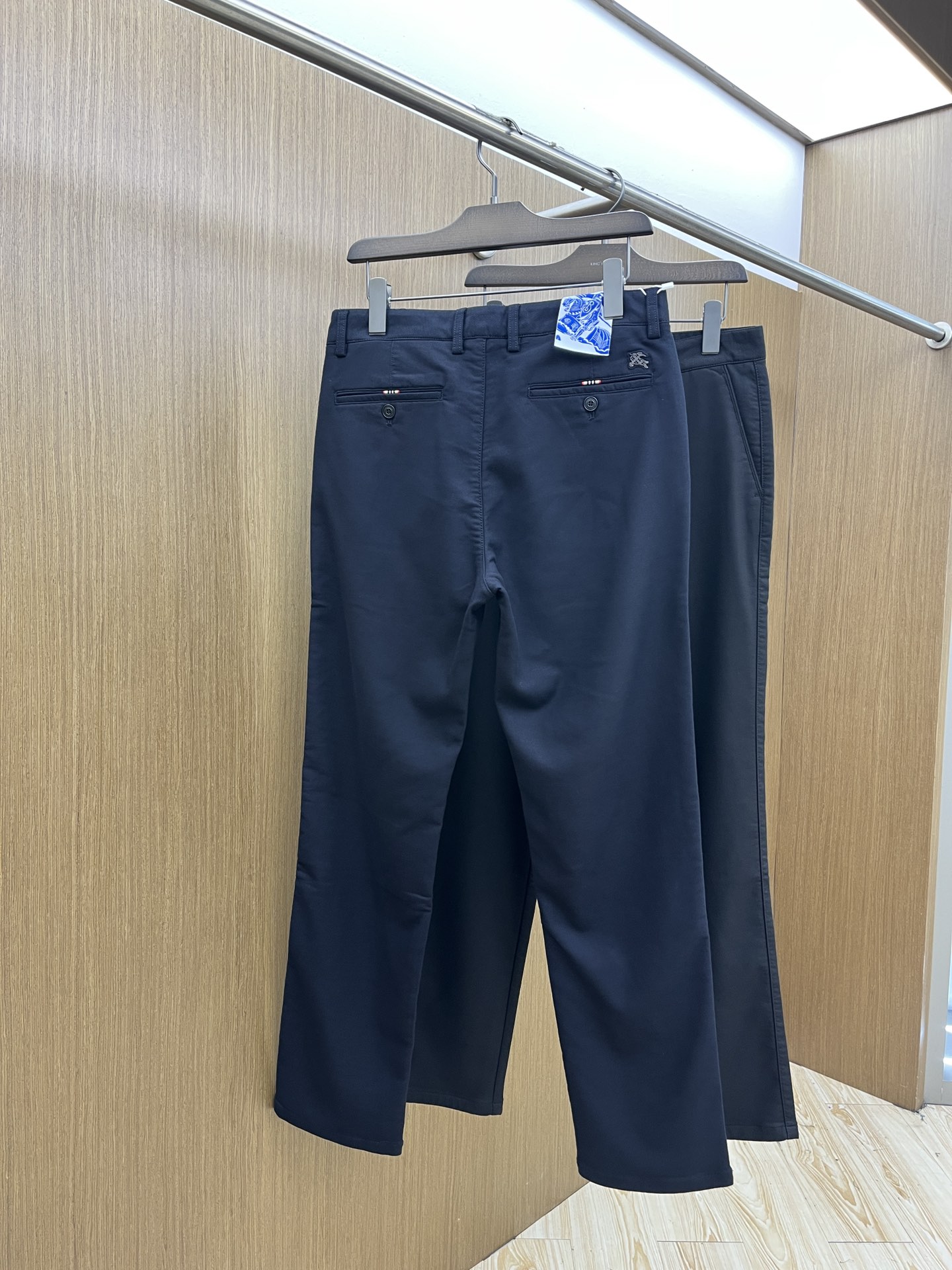 秋冬 BBR 🔥🔥秋冬新品休闲西裤 官网同步发售，裤身工艺设计，进口客供辅料、面料定制，代工厂出品免检！