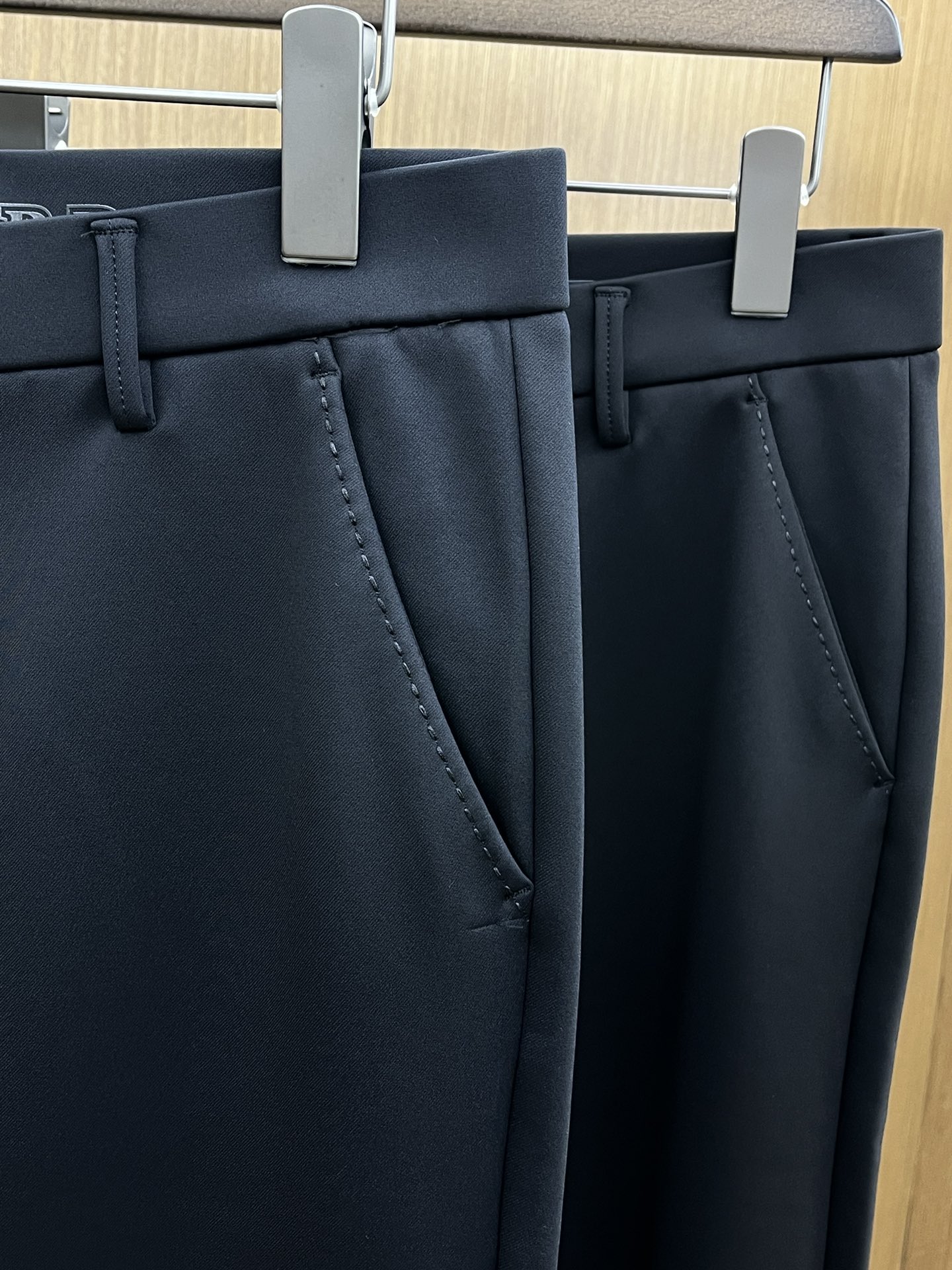 秋冬 TF 🔥🔥秋冬新品休闲西裤 官网同步发售，裤身工艺设计，进口客供辅料、面料定制，代工厂出品免检！每