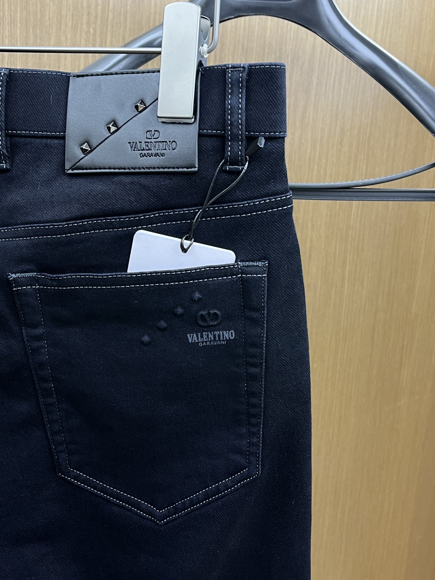 秋冬 VLTN 🔥🔥秋冬新品休闲牛仔裤 官网同步发售，裤身工艺设计，进口客供辅料、面料定制，代工厂出品免