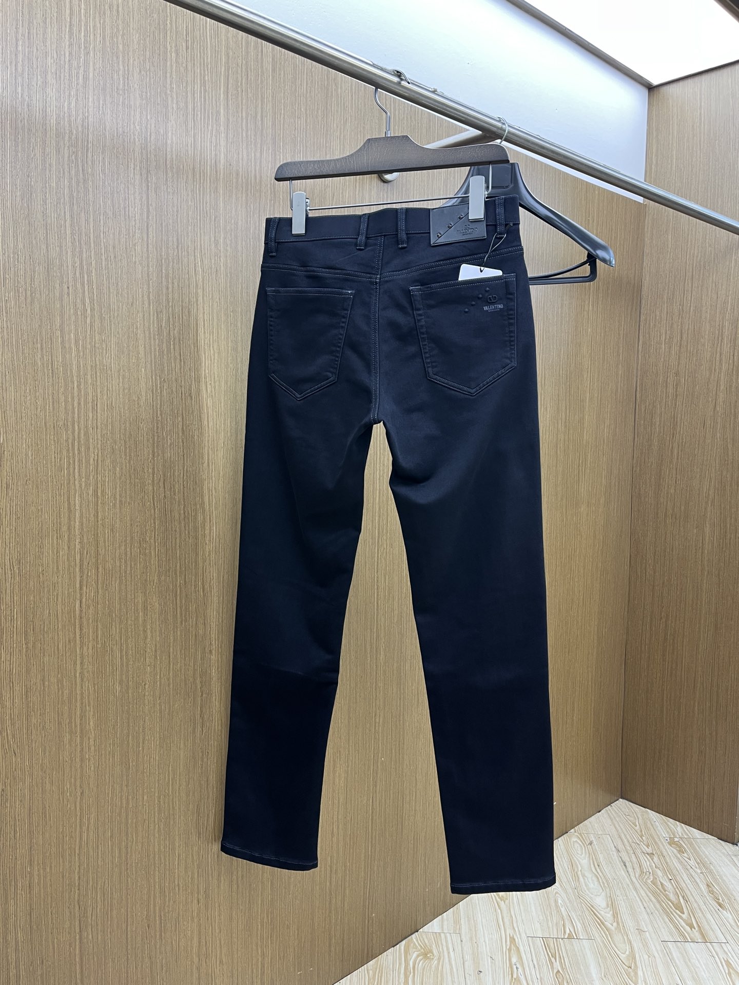 秋冬 VLTN 🔥🔥秋冬新品休闲牛仔裤 官网同步发售，裤身工艺设计，进口客供辅料、面料定制，代工厂出品免