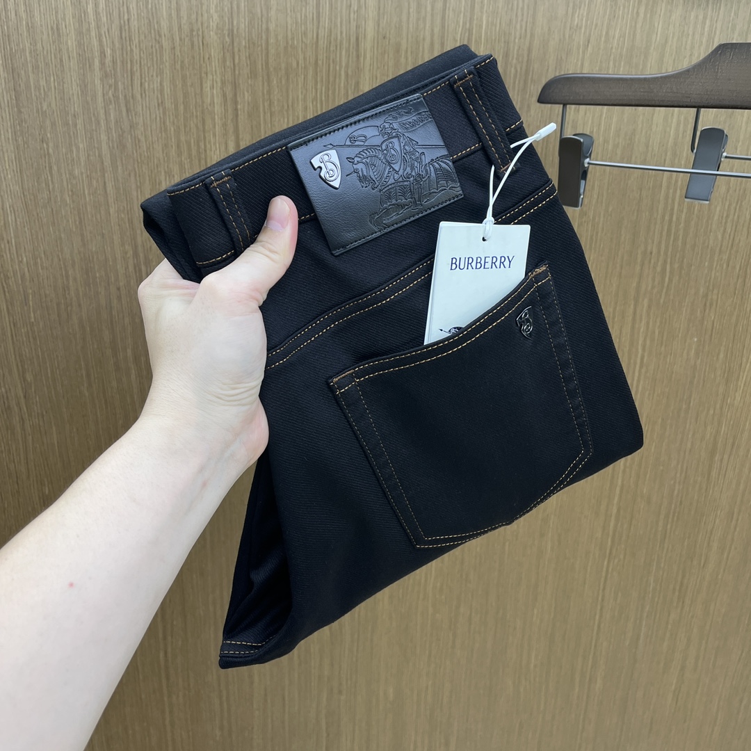 秋冬 BBR 🔥🔥秋冬新品休闲牛仔裤 官网同步发售，裤身工艺设计，进口客供辅料、面料定制，代工厂出品免检