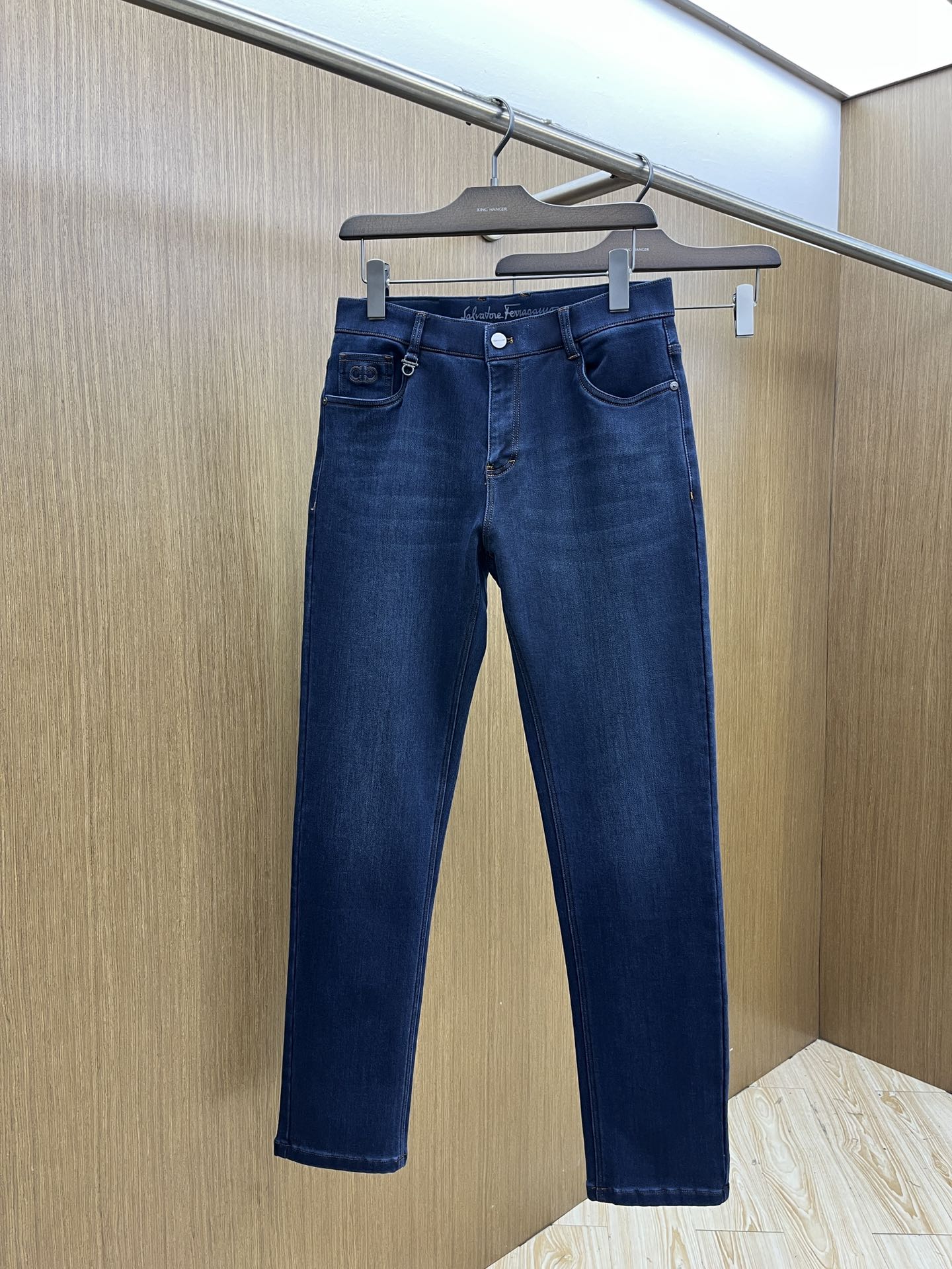 秋冬 FG 🔥🔥秋冬新品休闲牛仔裤 官网同步发售，裤身工艺设计，进口客供辅料、面料定制，代工厂出品免检！