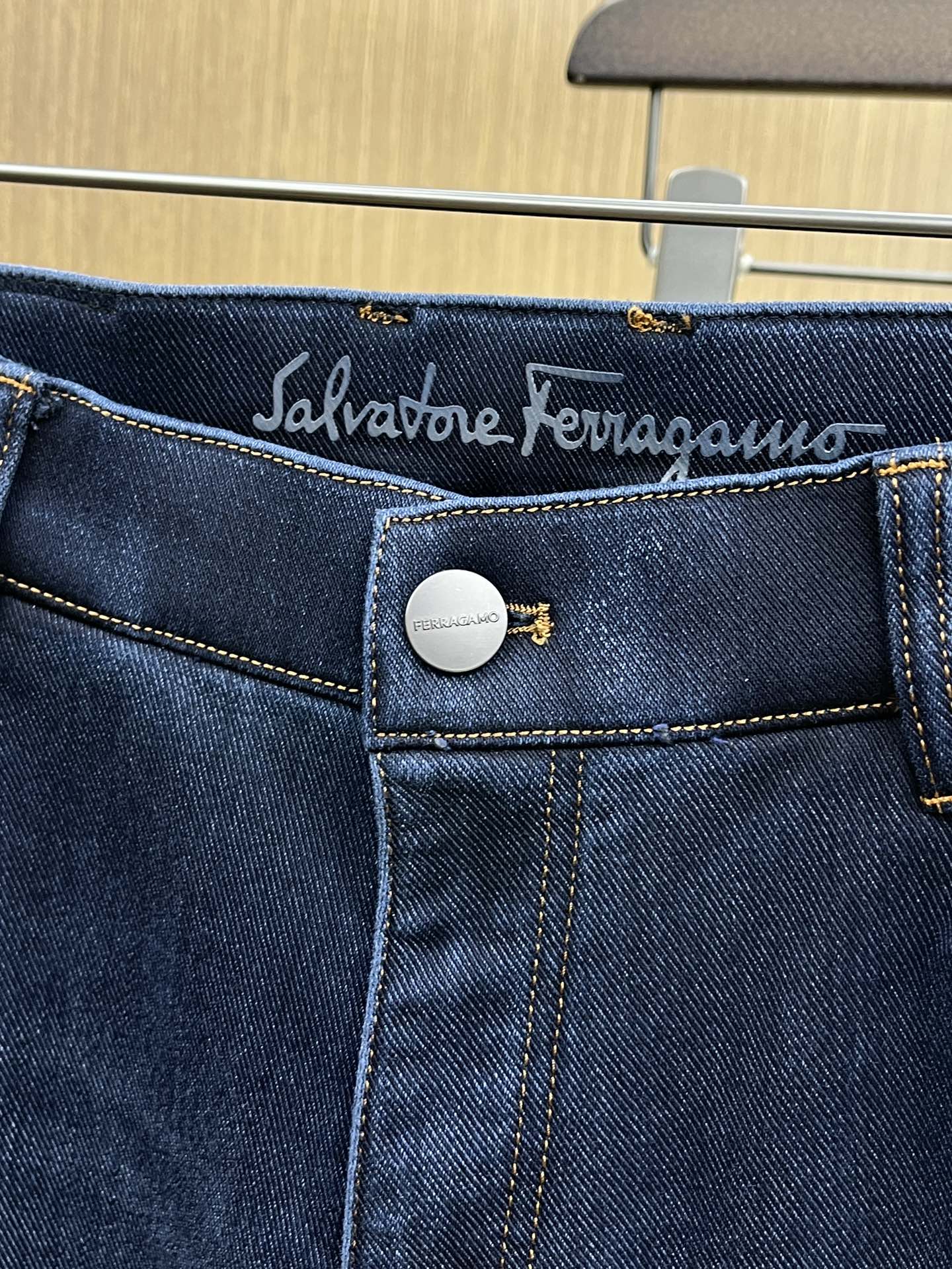 秋冬 FG 🔥🔥秋冬新品休闲牛仔裤 官网同步发售，裤身工艺设计，进口客供辅料、面料定制，代工厂出品免检！