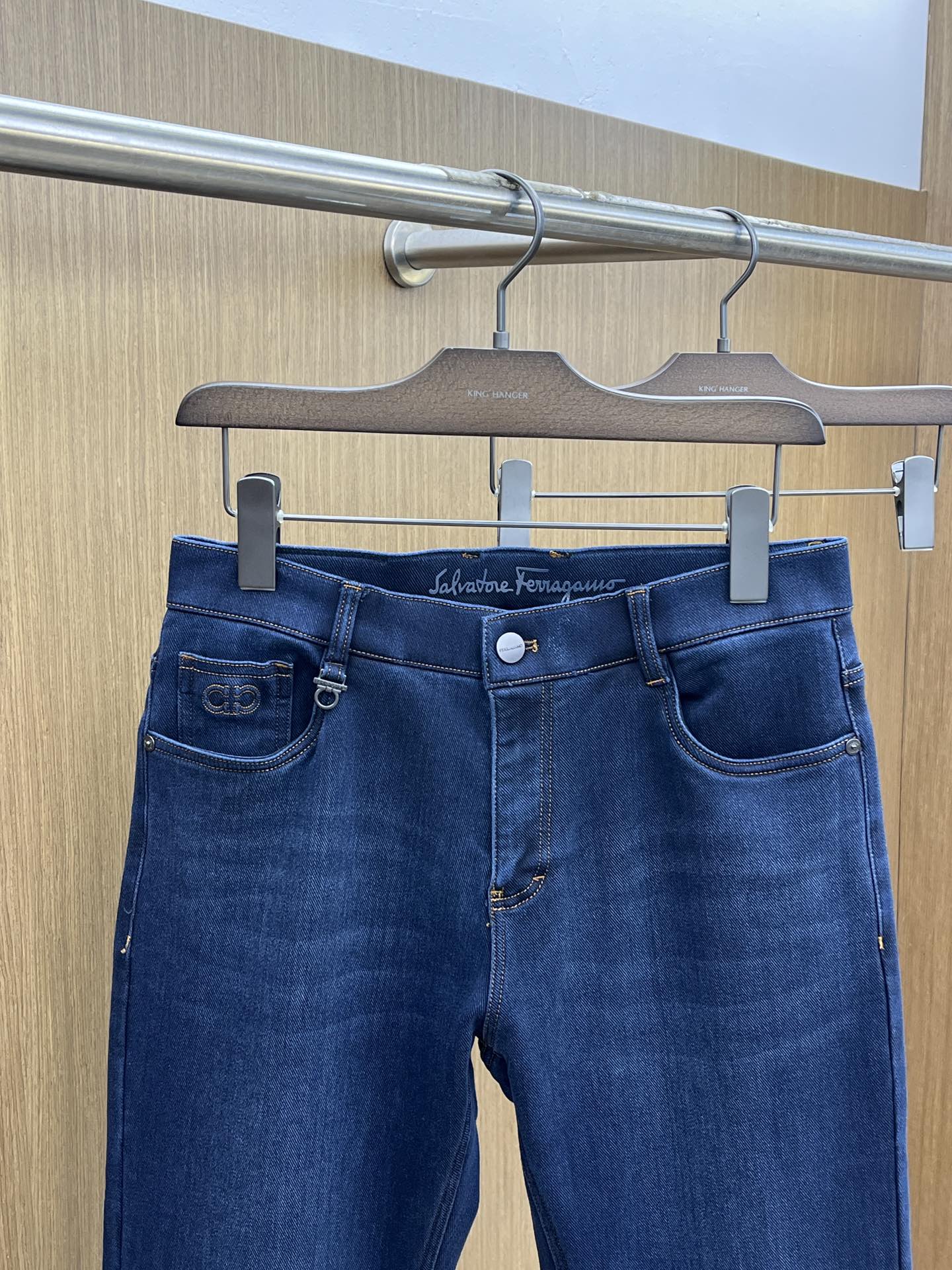 秋冬 FG 🔥🔥秋冬新品休闲牛仔裤 官网同步发售，裤身工艺设计，进口客供辅料、面料定制，代工厂出品免检！