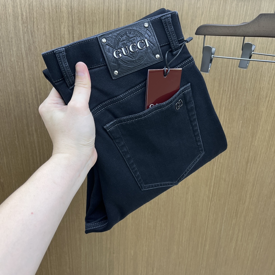 秋冬 guc 🔥🔥秋冬新品休闲牛仔裤 官网同步发售，裤身工艺设计，进口客供辅料、面料定制，代工厂出品免检