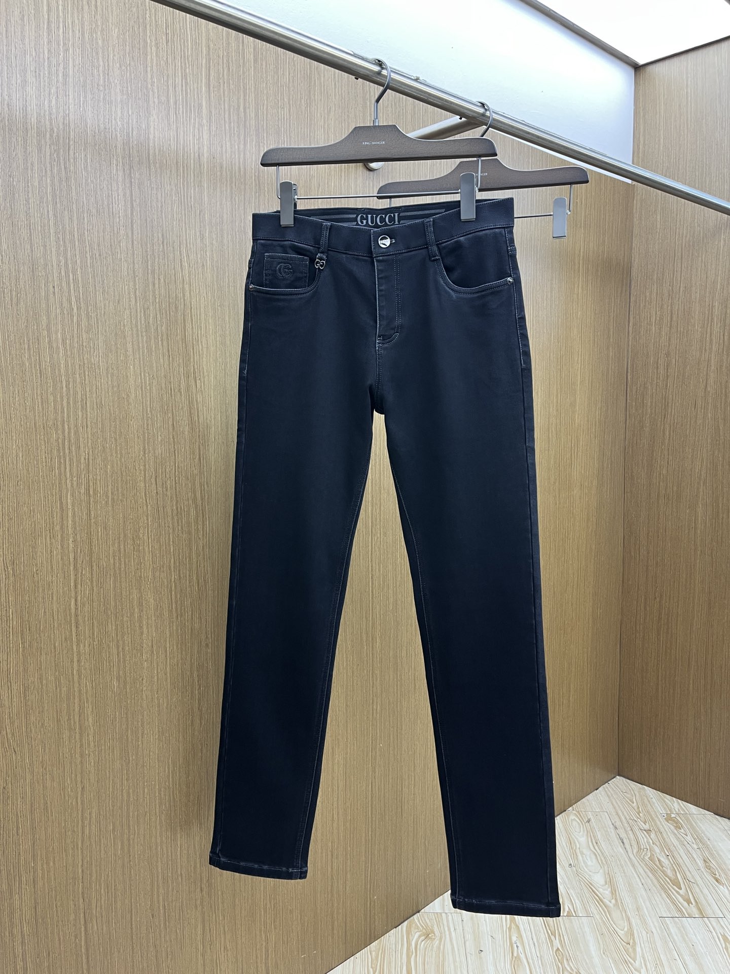 秋冬 guc 🔥🔥秋冬新品休闲牛仔裤 官网同步发售，裤身工艺设计，进口客供辅料、面料定制，代工厂出品免检