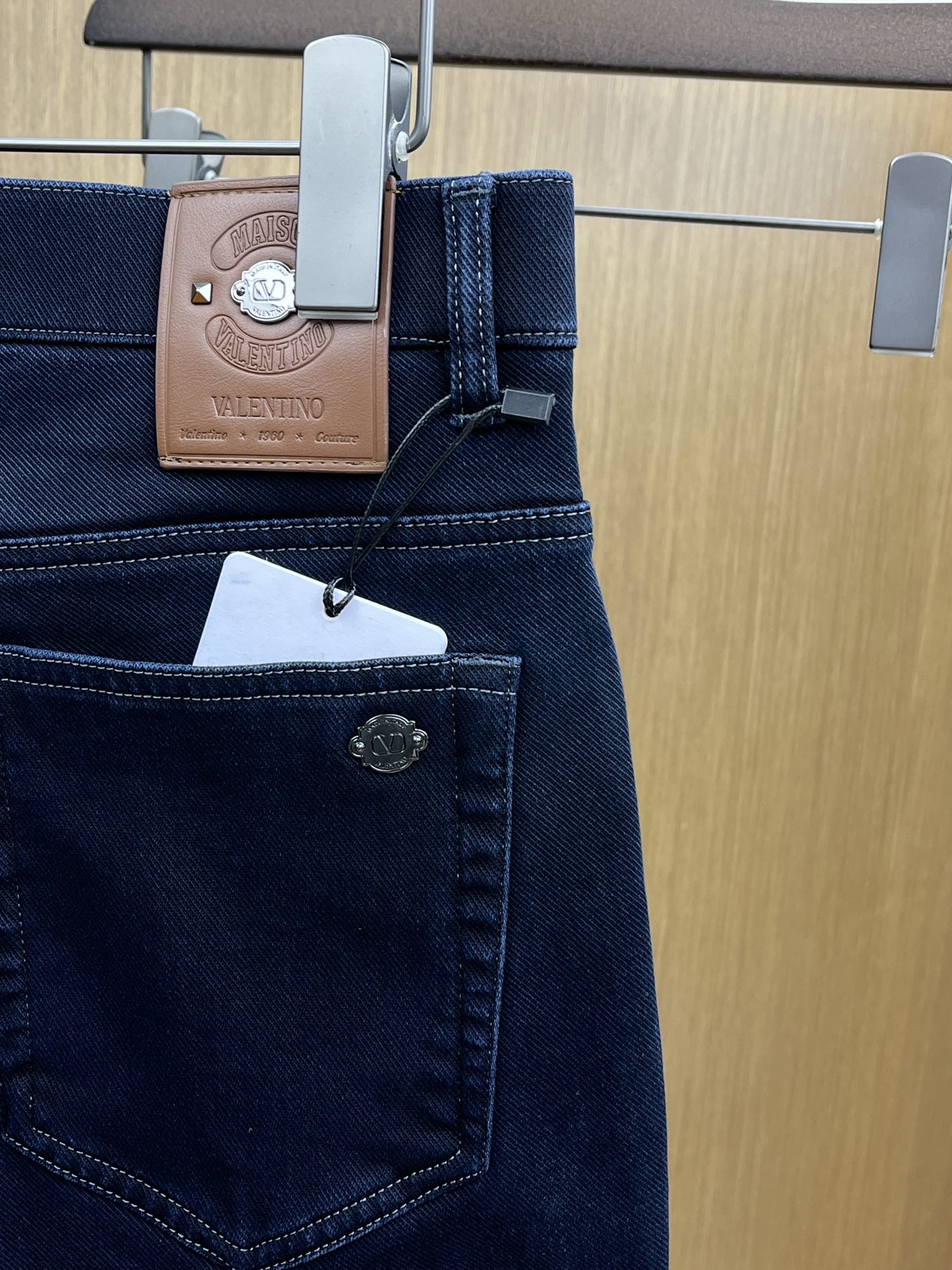 秋冬 VLTN 🔥🔥秋冬新品休闲牛仔裤 官网同步发售，裤身工艺设计，进口客供辅料、面料定制，代工厂出品免