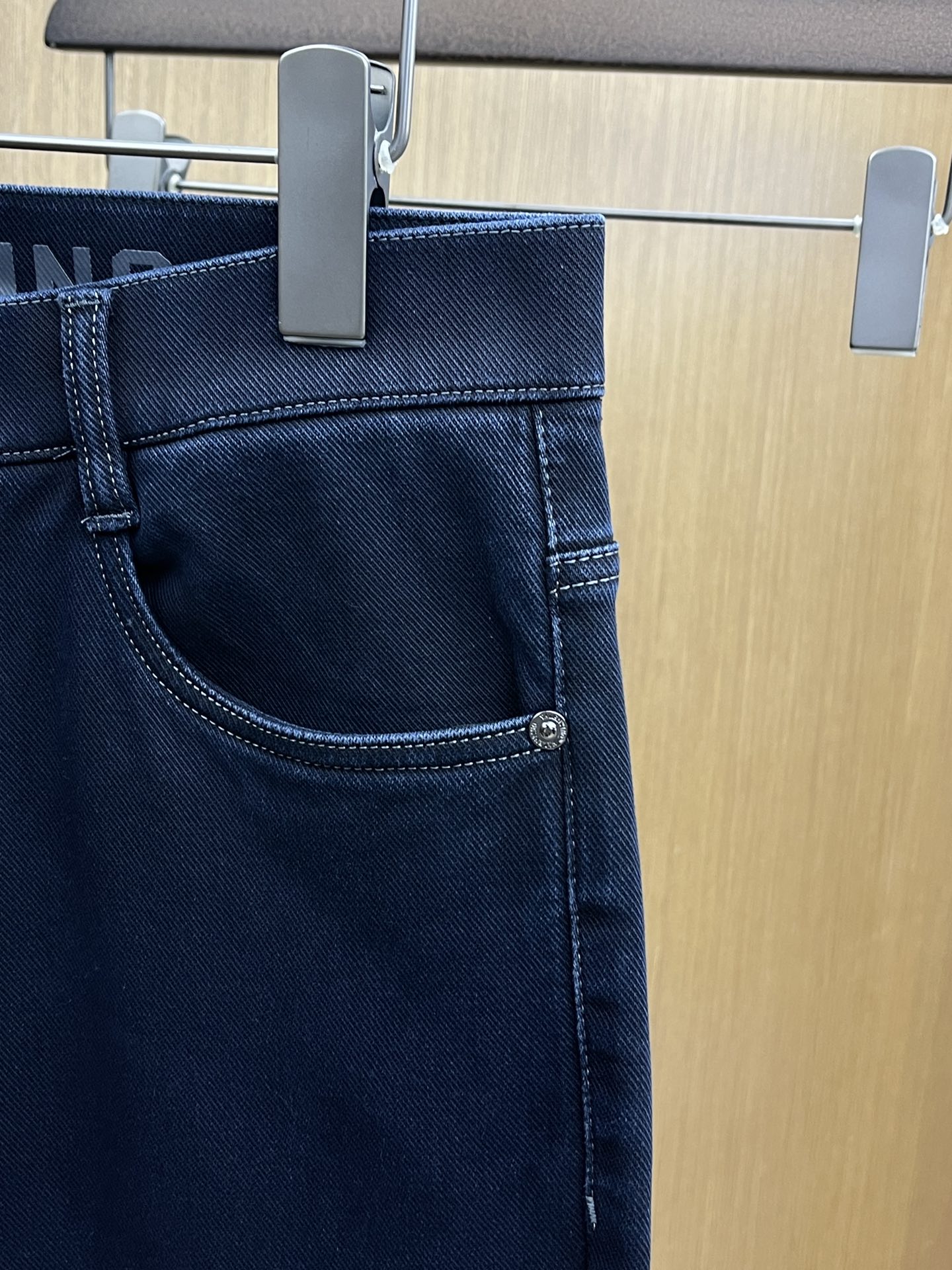 秋冬 VLTN 🔥🔥秋冬新品休闲牛仔裤 官网同步发售，裤身工艺设计，进口客供辅料、面料定制，代工厂出品免