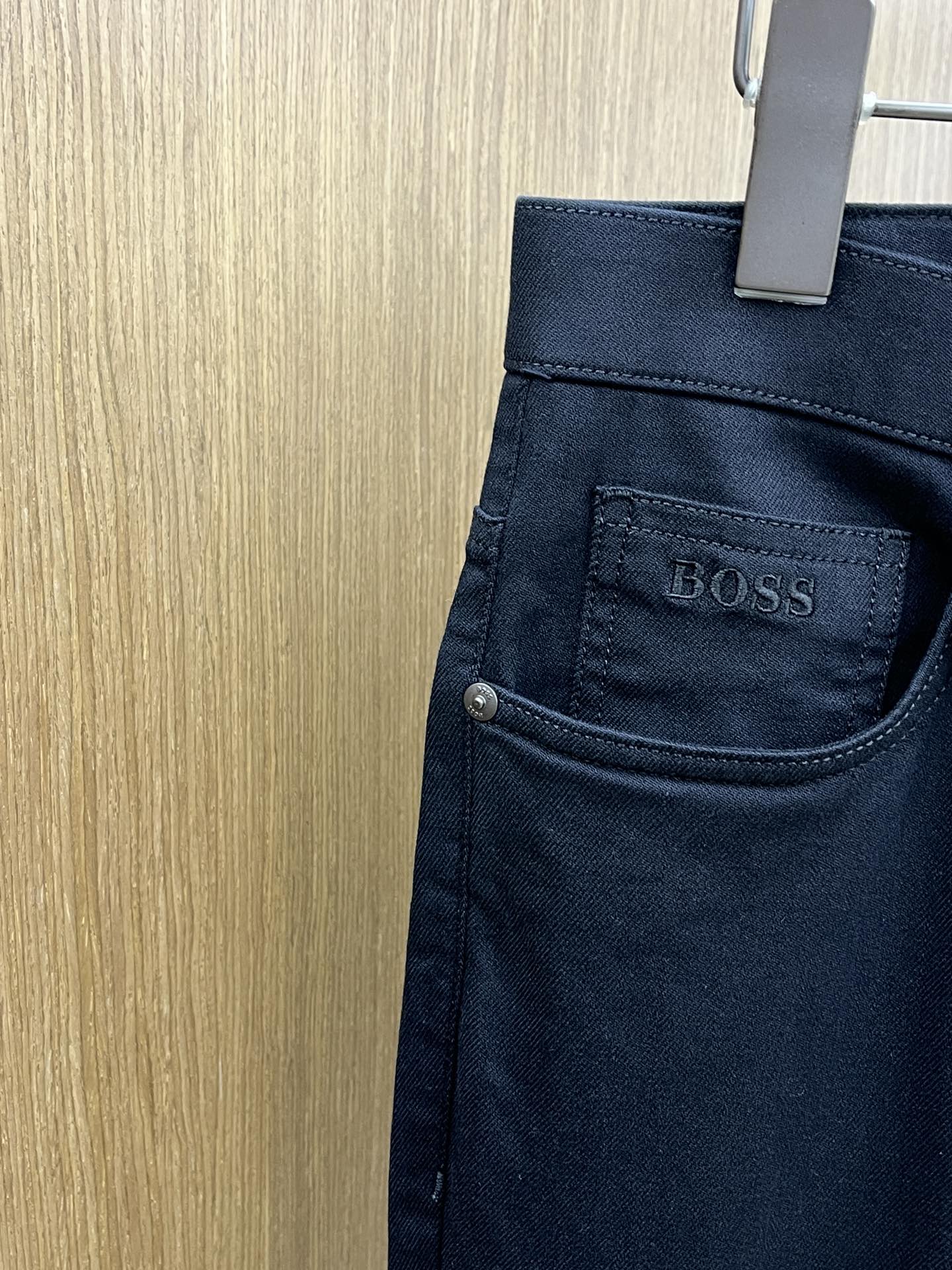 秋冬 BOSS 🔥🔥秋冬新品休闲牛仔裤 官网同步发售，裤身工艺设计，进口客供辅料、面料定制，代工厂出品免