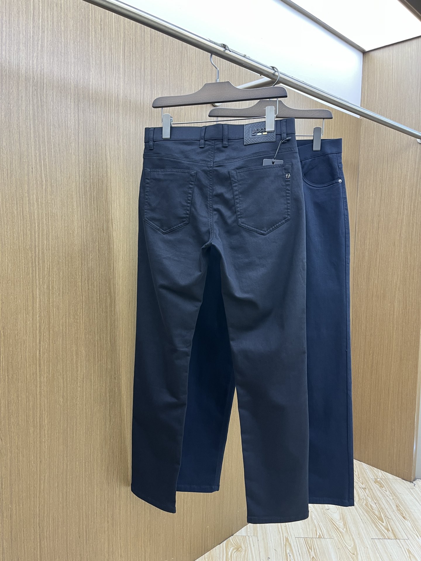 秋冬 BOSS 🔥🔥秋冬新品休闲牛仔裤 官网同步发售，裤身工艺设计，进口客供辅料、面料定制，代工厂出品免