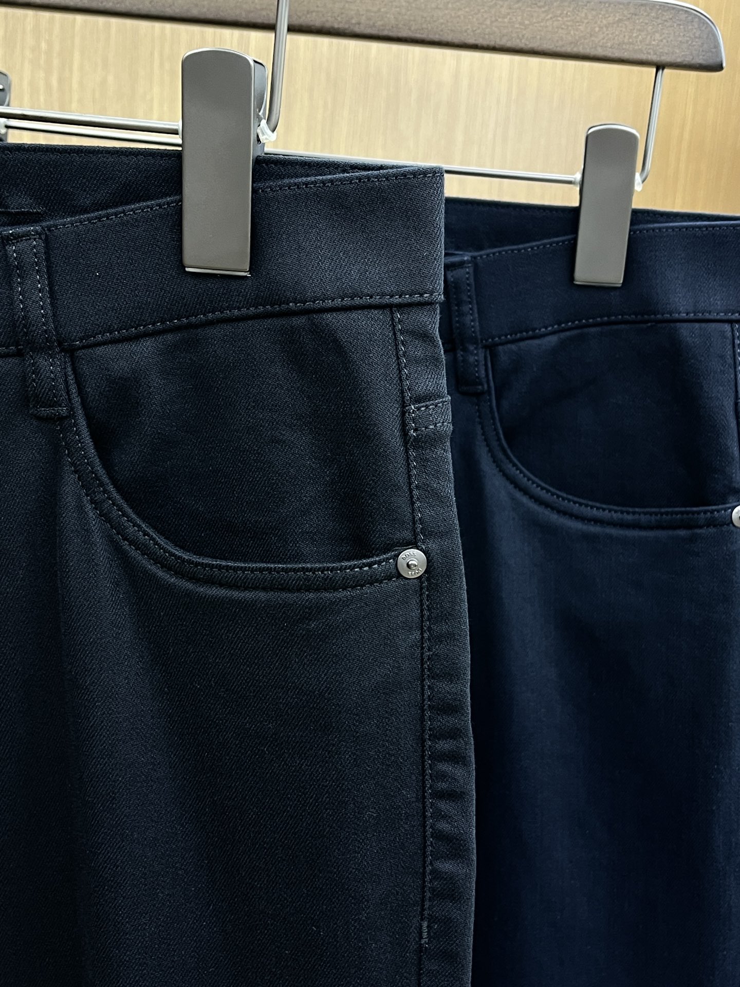 秋冬 BOSS 🔥🔥秋冬新品休闲牛仔裤 官网同步发售，裤身工艺设计，进口客供辅料、面料定制，代工厂出品免