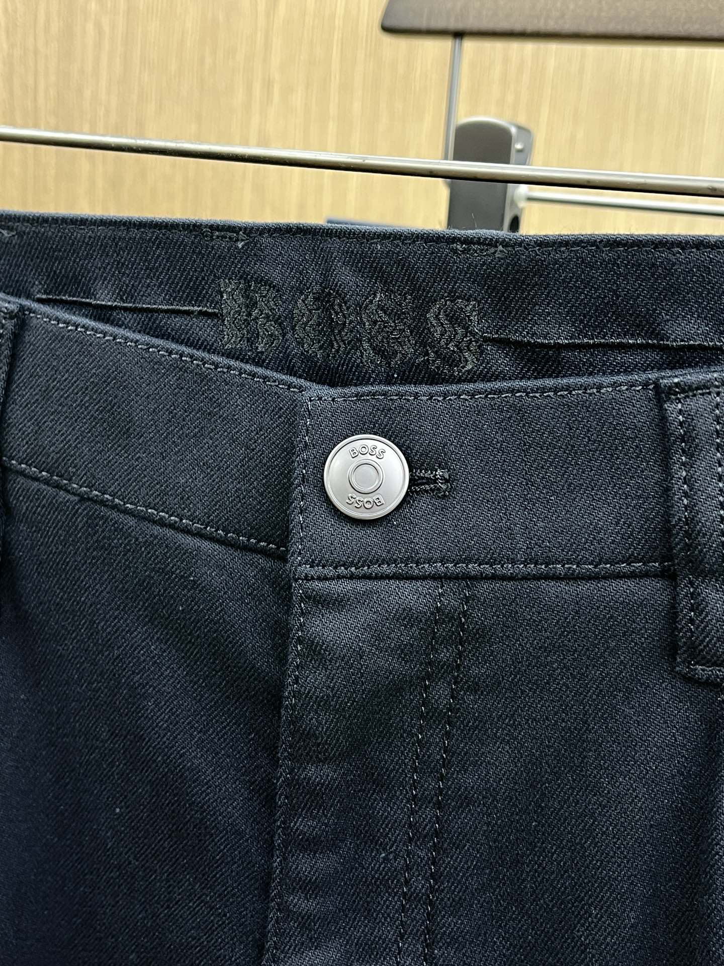 秋冬 BOSS 🔥🔥秋冬新品休闲牛仔裤 官网同步发售，裤身工艺设计，进口客供辅料、面料定制，代工厂出品免