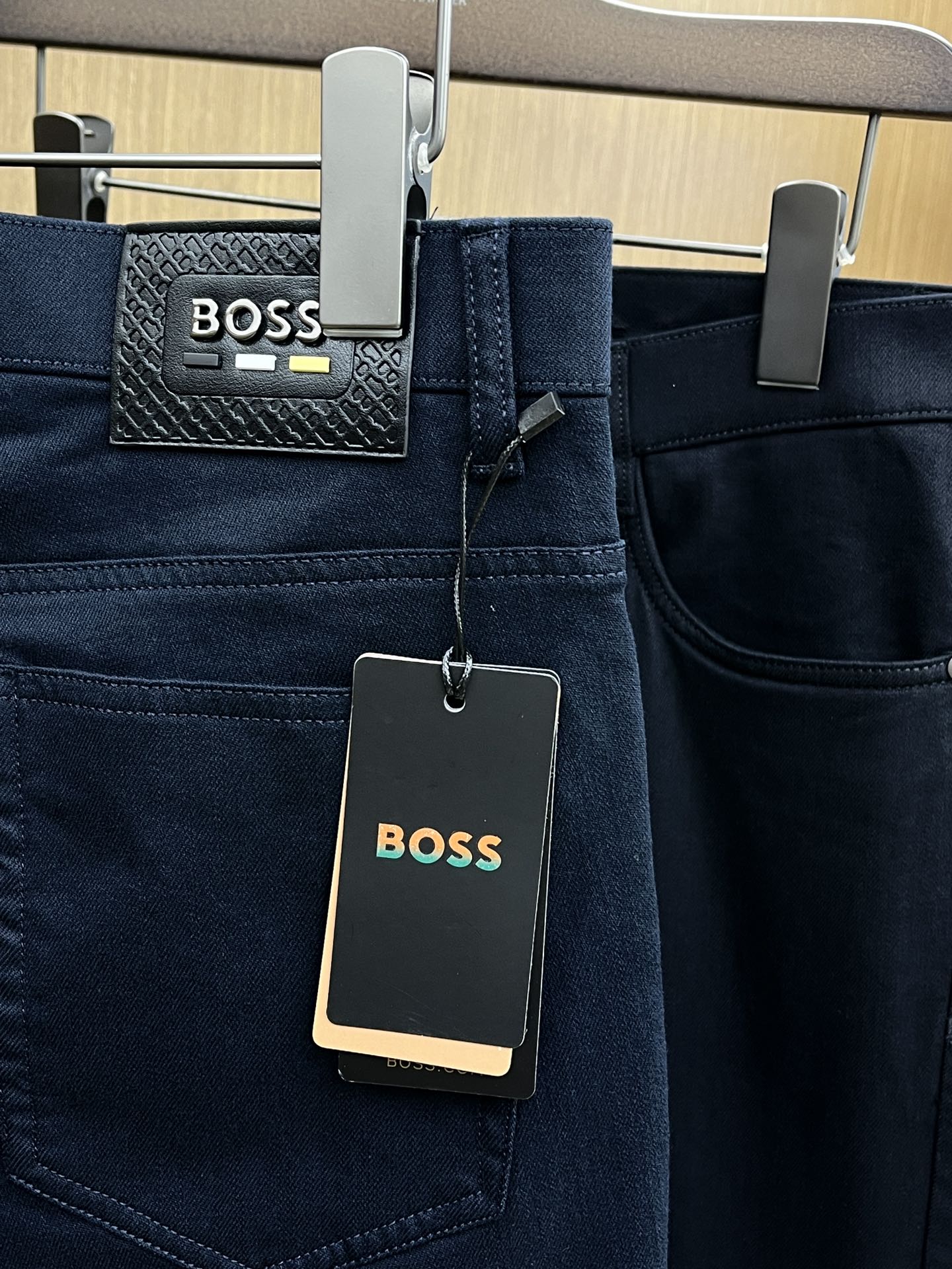 秋冬 BOSS 🔥🔥秋冬新品休闲牛仔裤 官网同步发售，裤身工艺设计，进口客供辅料、面料定制，代工厂出品免