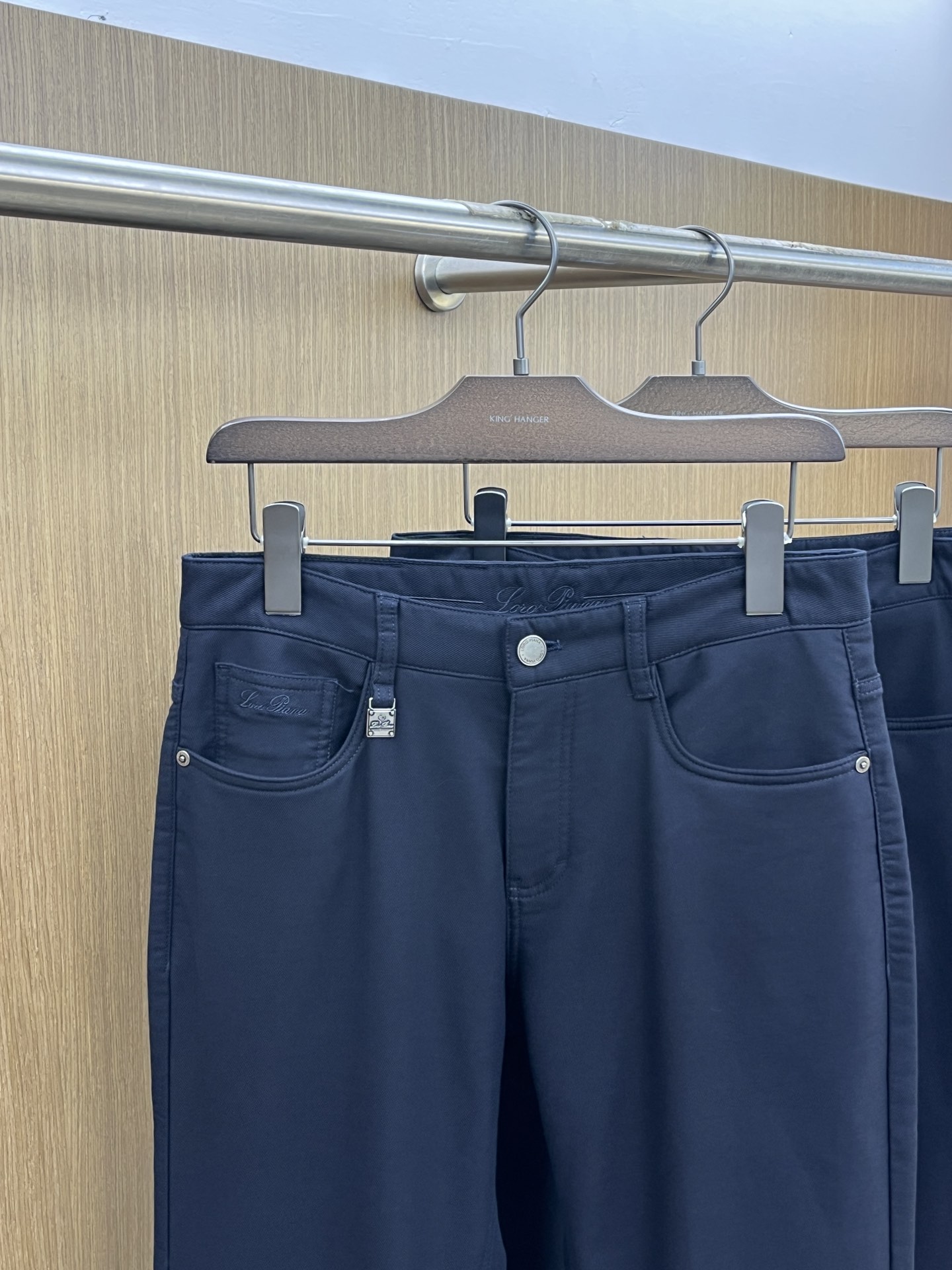 秋冬 lP🆕 🔥🔥秋冬新品休闲牛仔裤 官网同步发售，裤身工艺设计，进口客供辅料、面料定制，代工厂出品免检