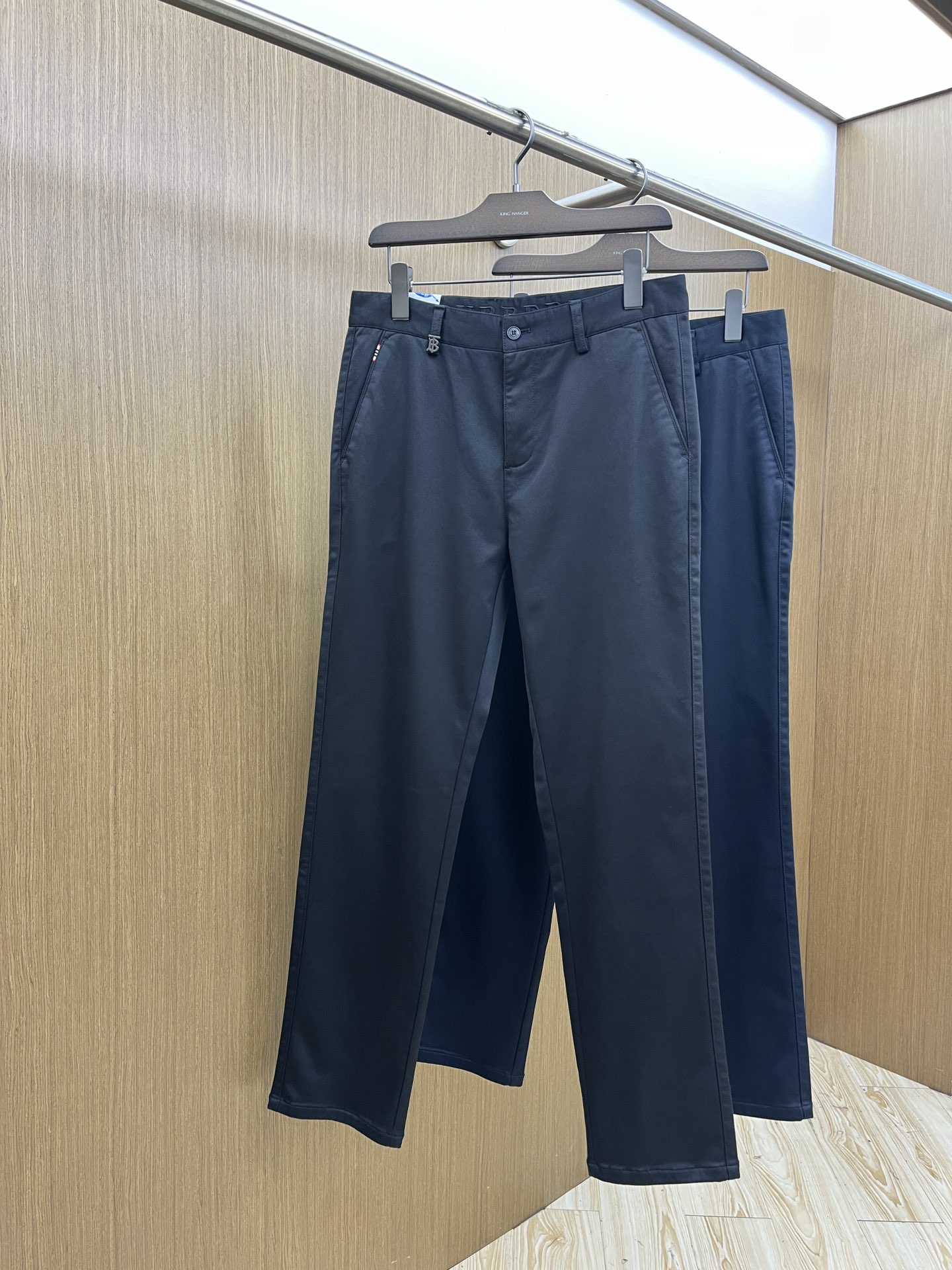 秋冬 BBR 🔥🔥秋冬新品休闲西裤 官网同步发售，裤身工艺设计，进口客供辅料、面料定制，代工厂出品免检！