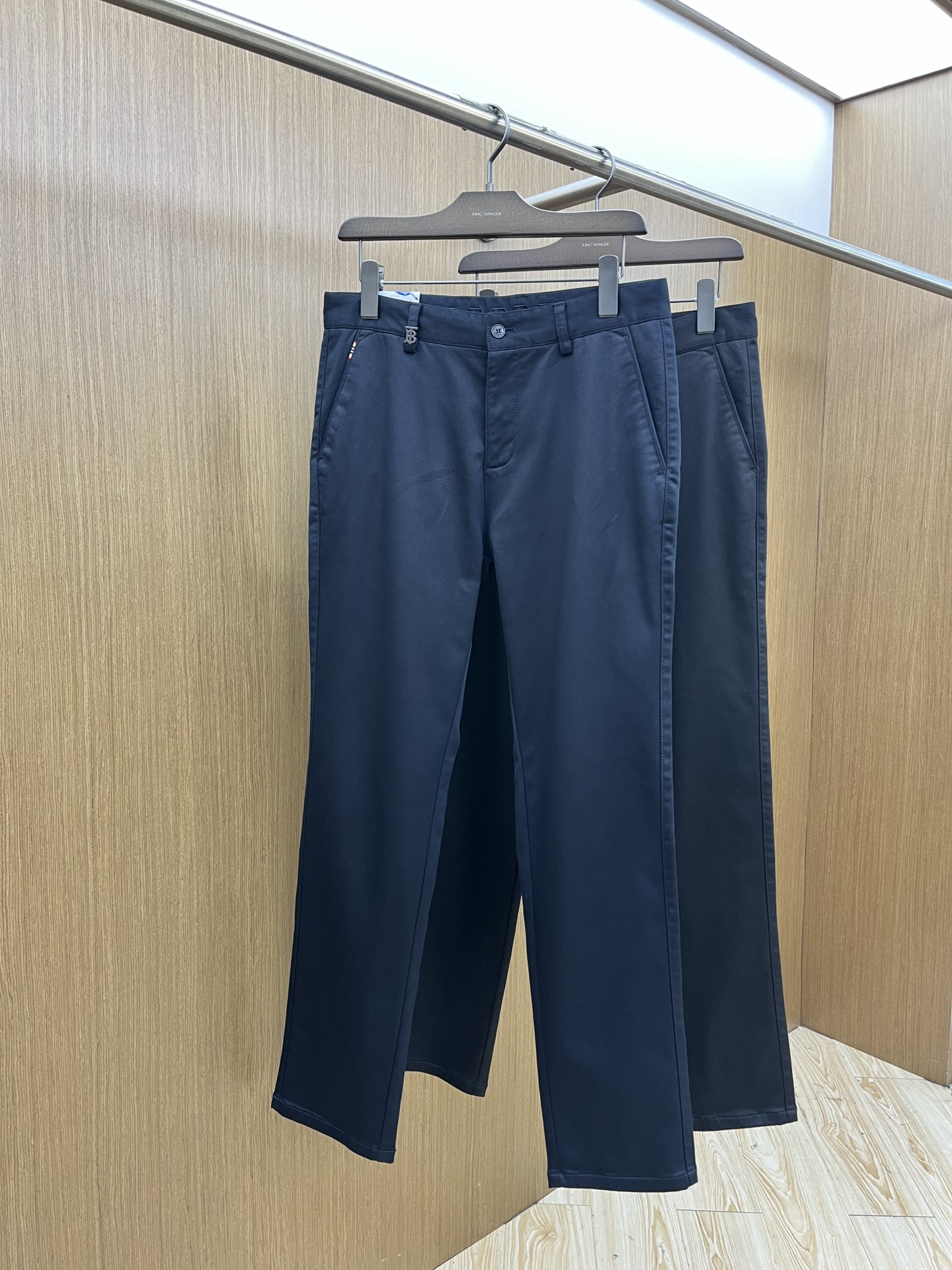 秋冬 BBR 🔥🔥秋冬新品休闲西裤 官网同步发售，裤身工艺设计，进口客供辅料、面料定制，代工厂出品免检！