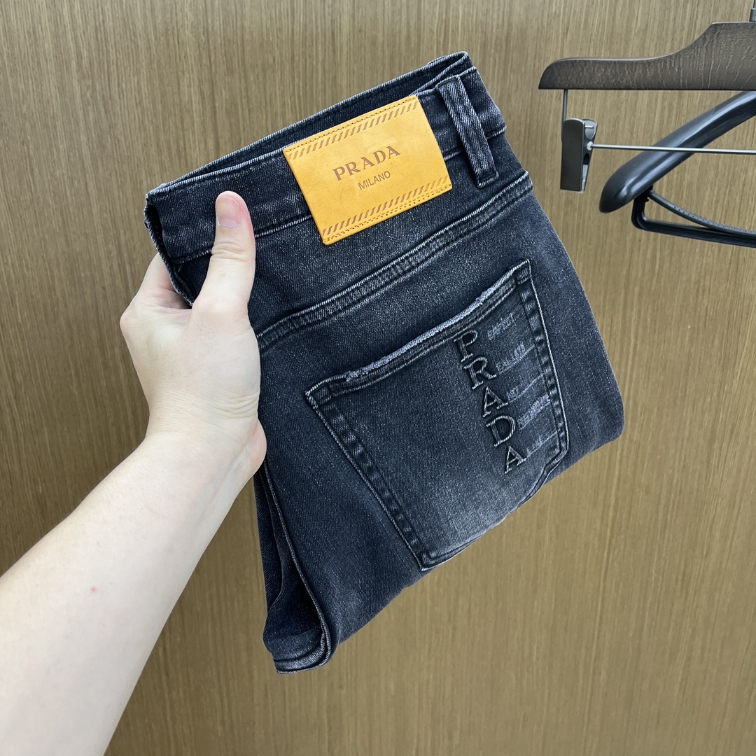 NO:531128,Autumn and winter PD high-end custom quality 25SS autumn and winter latest original single jeans available at the counter simultaneous sale Original customized reproduction Customer-supplied hardware accessories Original single quality Imported denim fabric heavy-duty washing Fine workmanship wiring Excellent upper body, preferred single product A60 SIZE:30-38 No 35 37,,jeans,alexander wang19860909秋冬 PD高端定制品质 25SS秋冬最新款原单牛仔裤 柜台同步发售 原版定制复刻 客供五金辅料 原单品质 进口牛仔面料重工洗水 做工走线精细 上身绝佳,优选单品A60 SIZE:30-38无35 37,,jeans,alexander wang,Men's clothing