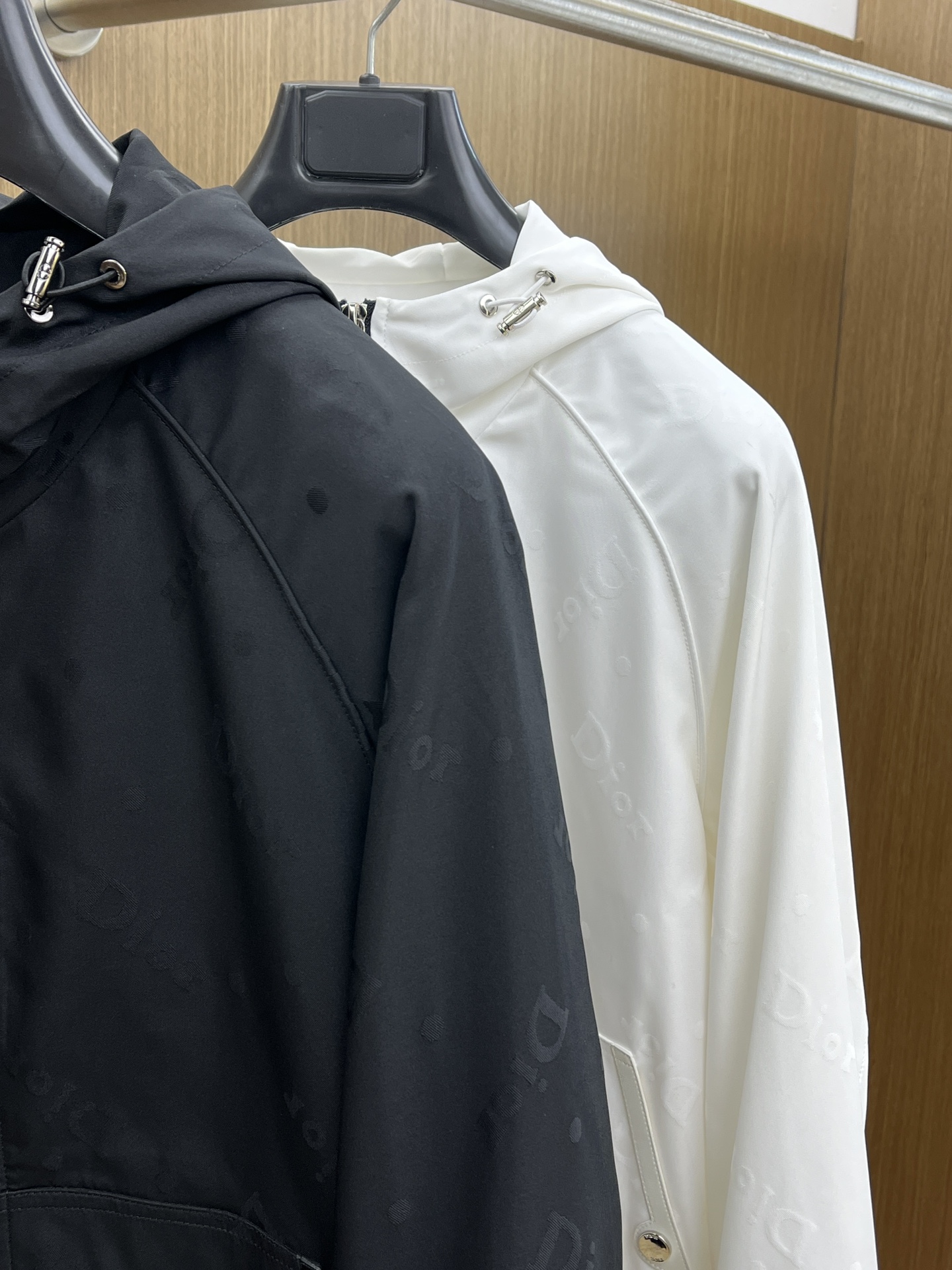 秋冬 CD 🔥🔥ss早秋新款发布 迪奥连帽夹克外套，秋季爆款夹薄棉夹克外套，Dior字母提花面料设计穿上