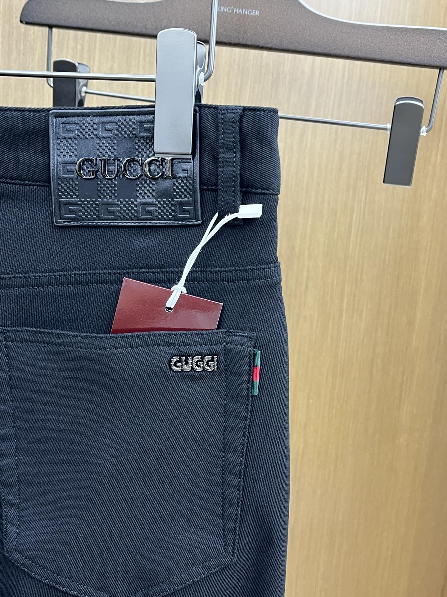 秋冬 Guc 🔥🔥秋冬新品休闲牛仔裤 官网同步发售，裤身工艺设计，进口客供辅料、面料定制，代工厂出品免检