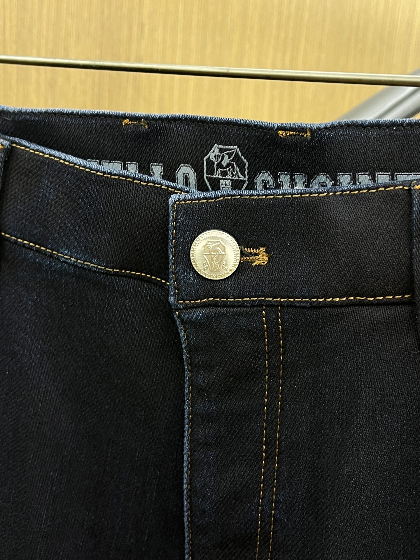 秋冬 BC 🔥🔥秋冬新品休闲牛仔裤 官网同步发售，裤身工艺设计，进口客供辅料、面料定制，代工厂出品免检！