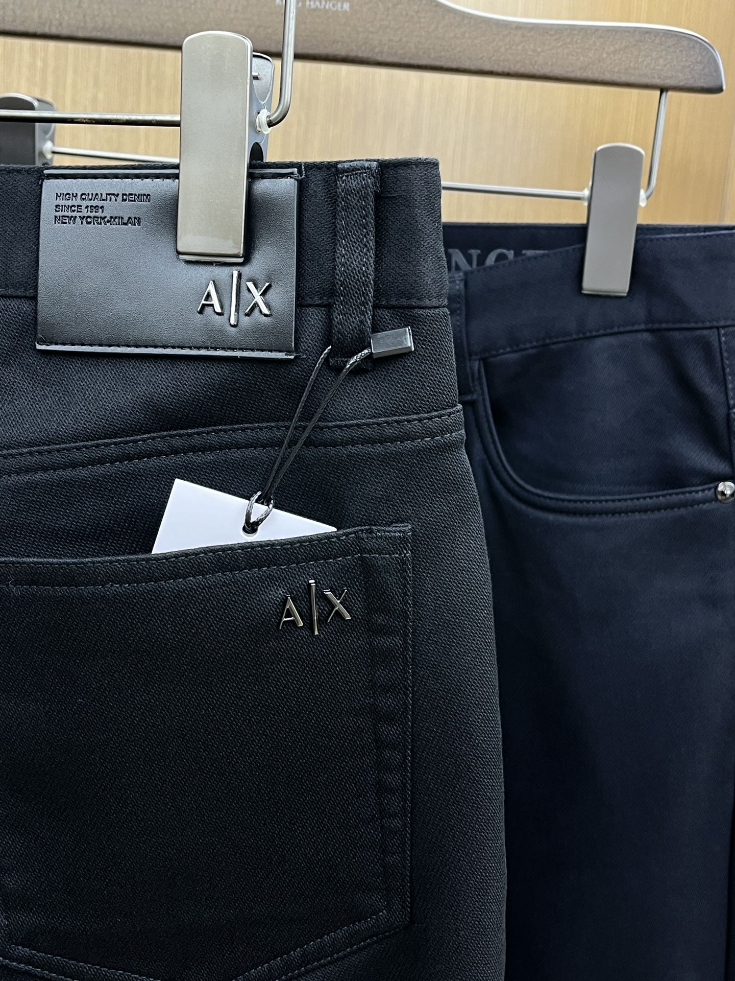 秋冬 AJ 🔥🔥秋冬新品休闲牛仔裤 官网同步发售，裤身工艺设计，进口客供辅料、面料定制，代工厂出品免检！