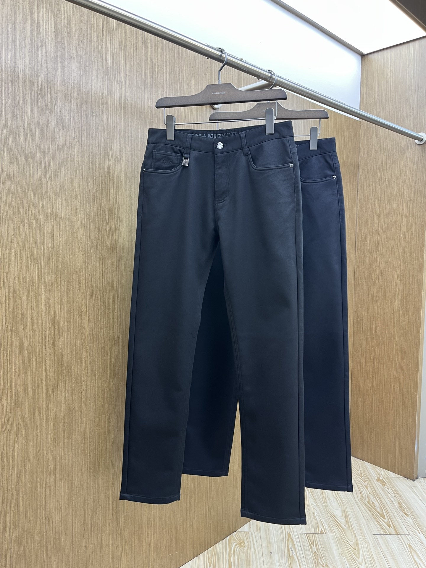 秋冬 AJ 🔥🔥秋冬新品休闲牛仔裤 官网同步发售，裤身工艺设计，进口客供辅料、面料定制，代工厂出品免检！