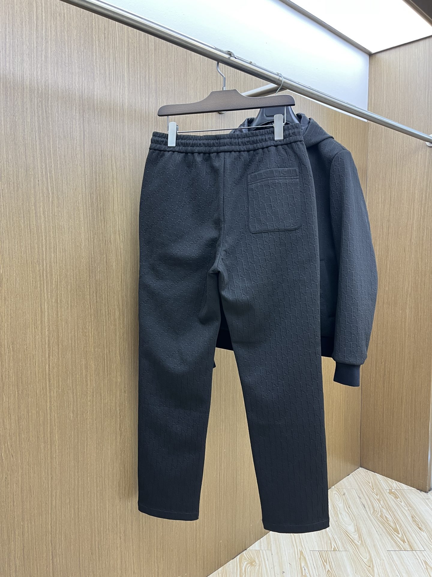 秋冬/套 CD 🔥FW最新独家专供新款休闲运动套装 高端版本！定制面料 透气舒适度高，细节无可挑剔，品牌