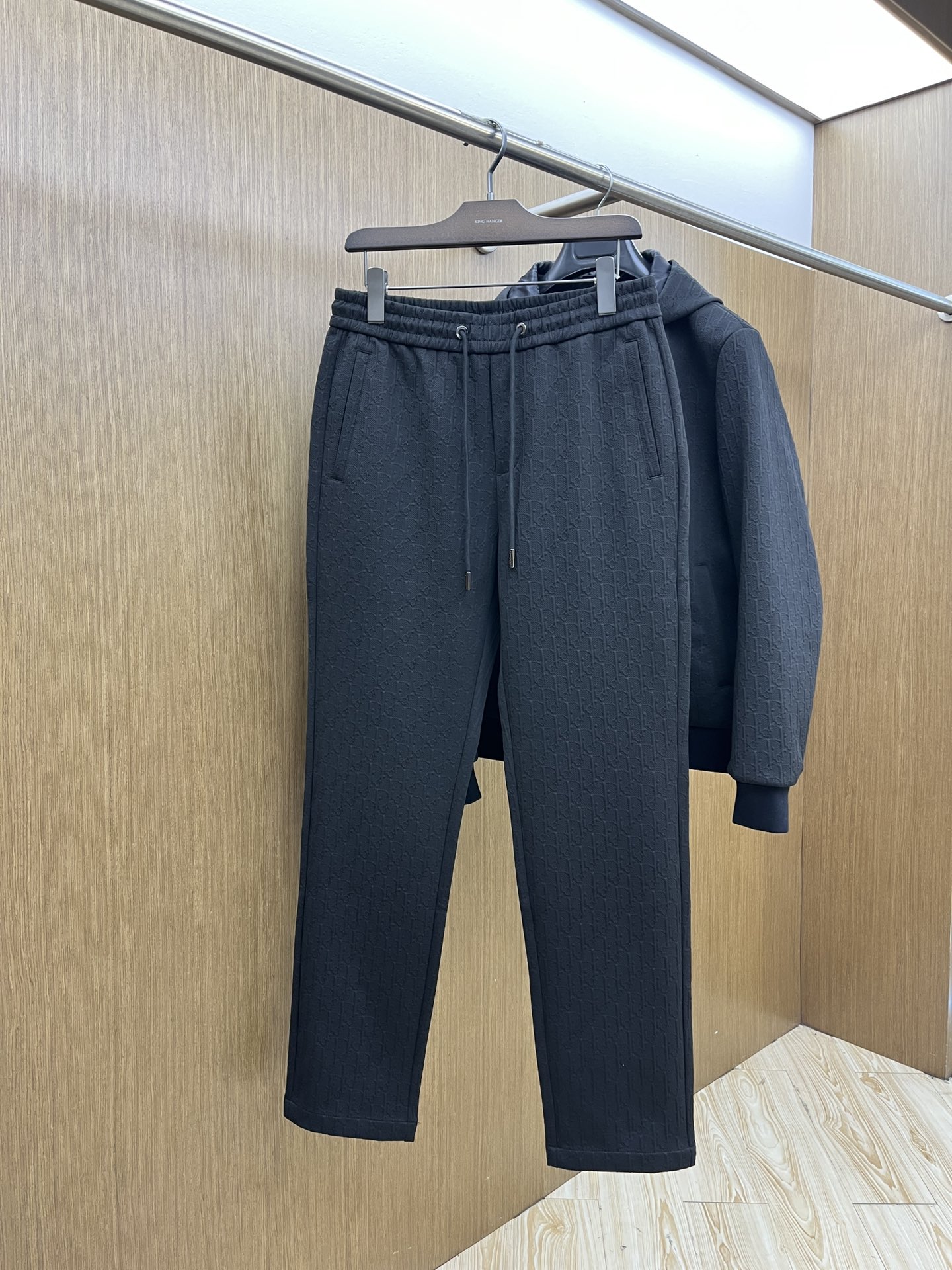 秋冬/套 CD 🔥FW最新独家专供新款休闲运动套装 高端版本！定制面料 透气舒适度高，细节无可挑剔，品牌