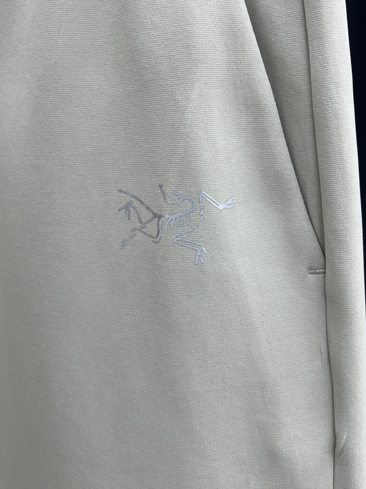 秋冬 ARC'TERYX始祖鸟最新秋冬款户外冲锋！高端商务系列软壳裤、耐磨、防风防水!一款封神之作的男士