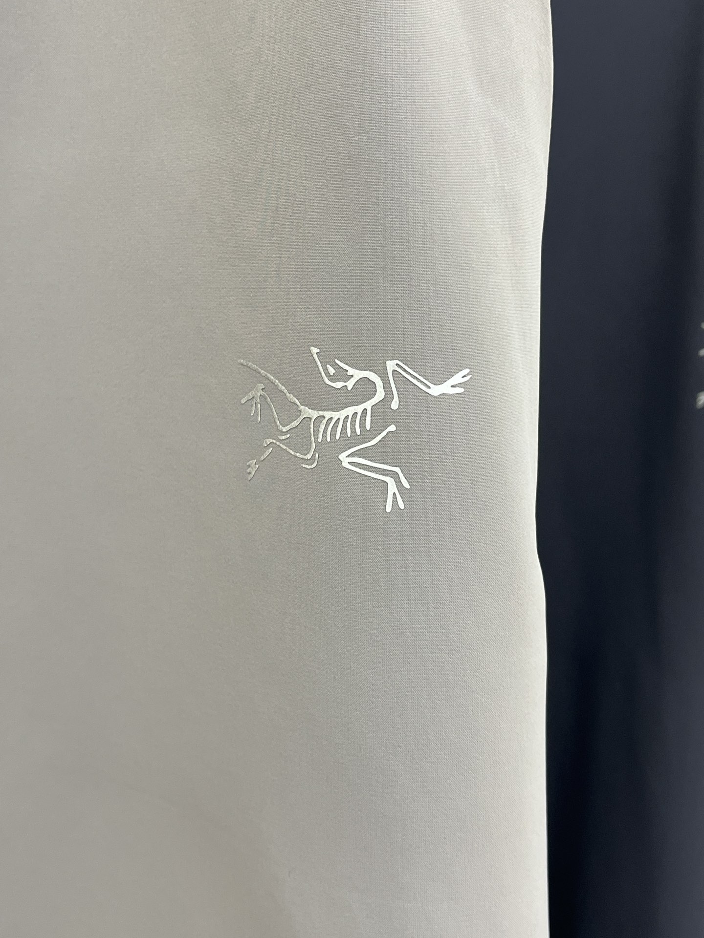 秋冬 ARC'TERYX始祖鸟最新秋冬款户外冲锋！高端商务系列软壳裤、耐磨、防风防水!一款封神之作的男士