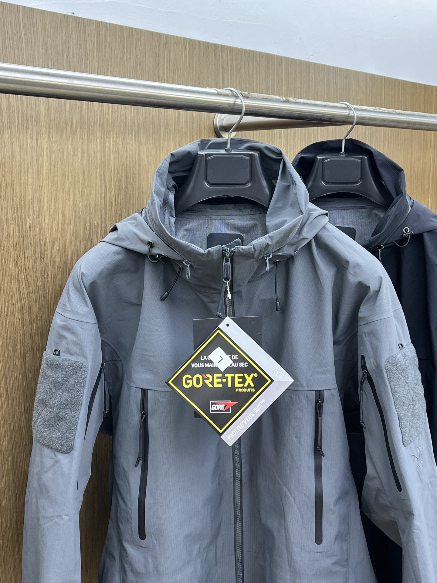 秋冬 Arc 🔥🔥Aha系列 Leaf AHA JAET GEN2防水防风冲锋衣科技面料 透气性达到原厂