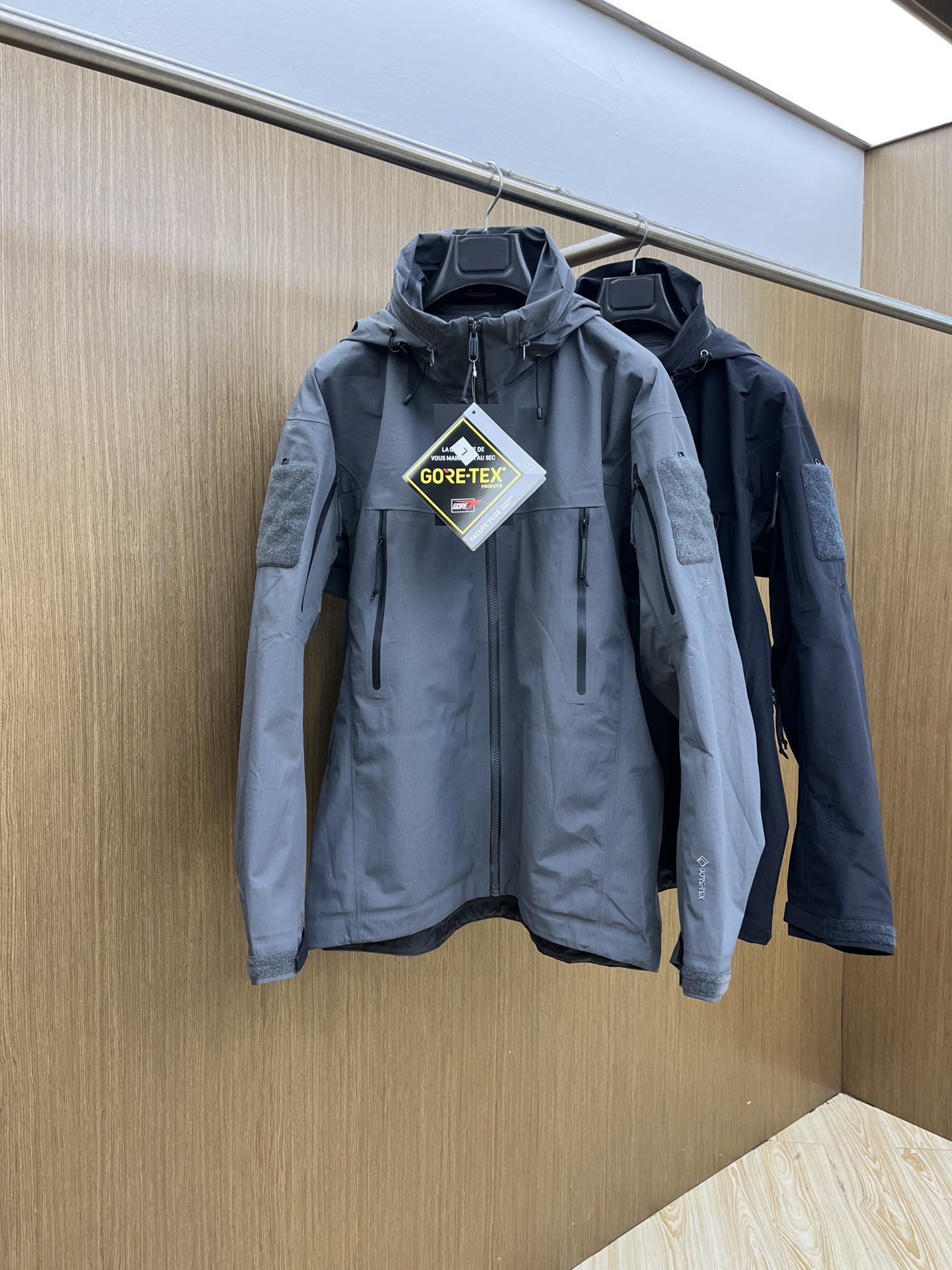 秋冬 Arc 🔥🔥Aha系列 Leaf AHA JAET GEN2防水防风冲锋衣科技面料 透气性达到原厂