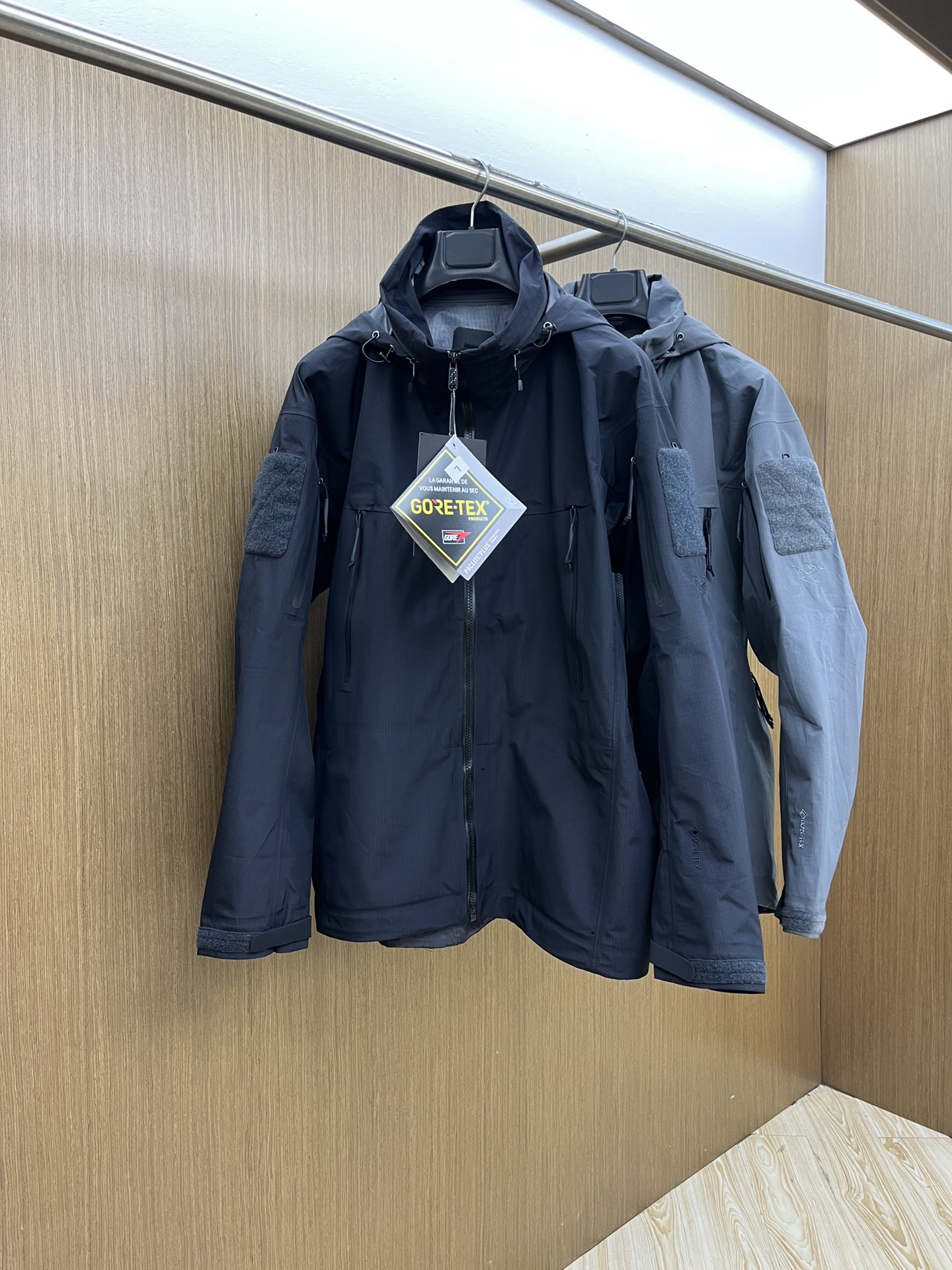 秋冬 Arc 🔥🔥Aha系列 Leaf AHA JAET GEN2防水防风冲锋衣科技面料 透气性达到原厂