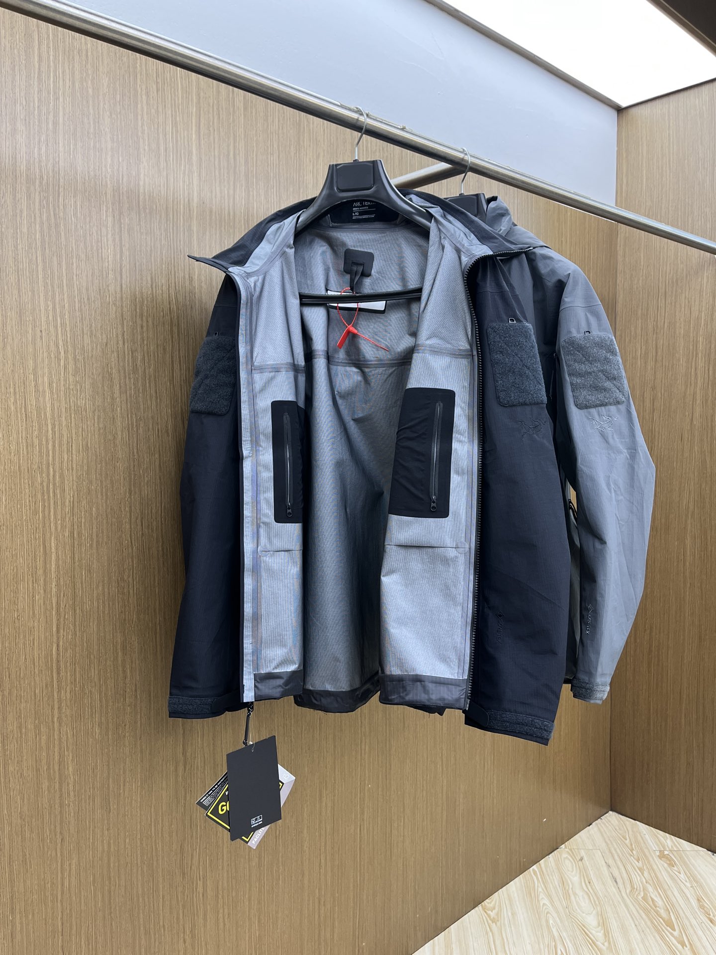 秋冬 Arc 🔥🔥Aha系列 Leaf AHA JAET GEN2防水防风冲锋衣科技面料 透气性达到原厂