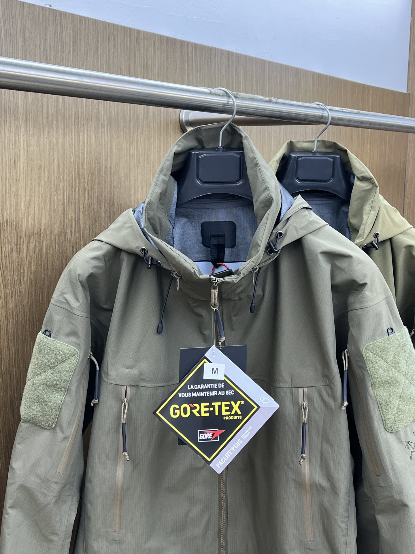 秋冬 Arc 🔥🔥Aha系列 Leaf AHA JAET GEN2防水防风冲锋衣科技面料 透气性达到原厂