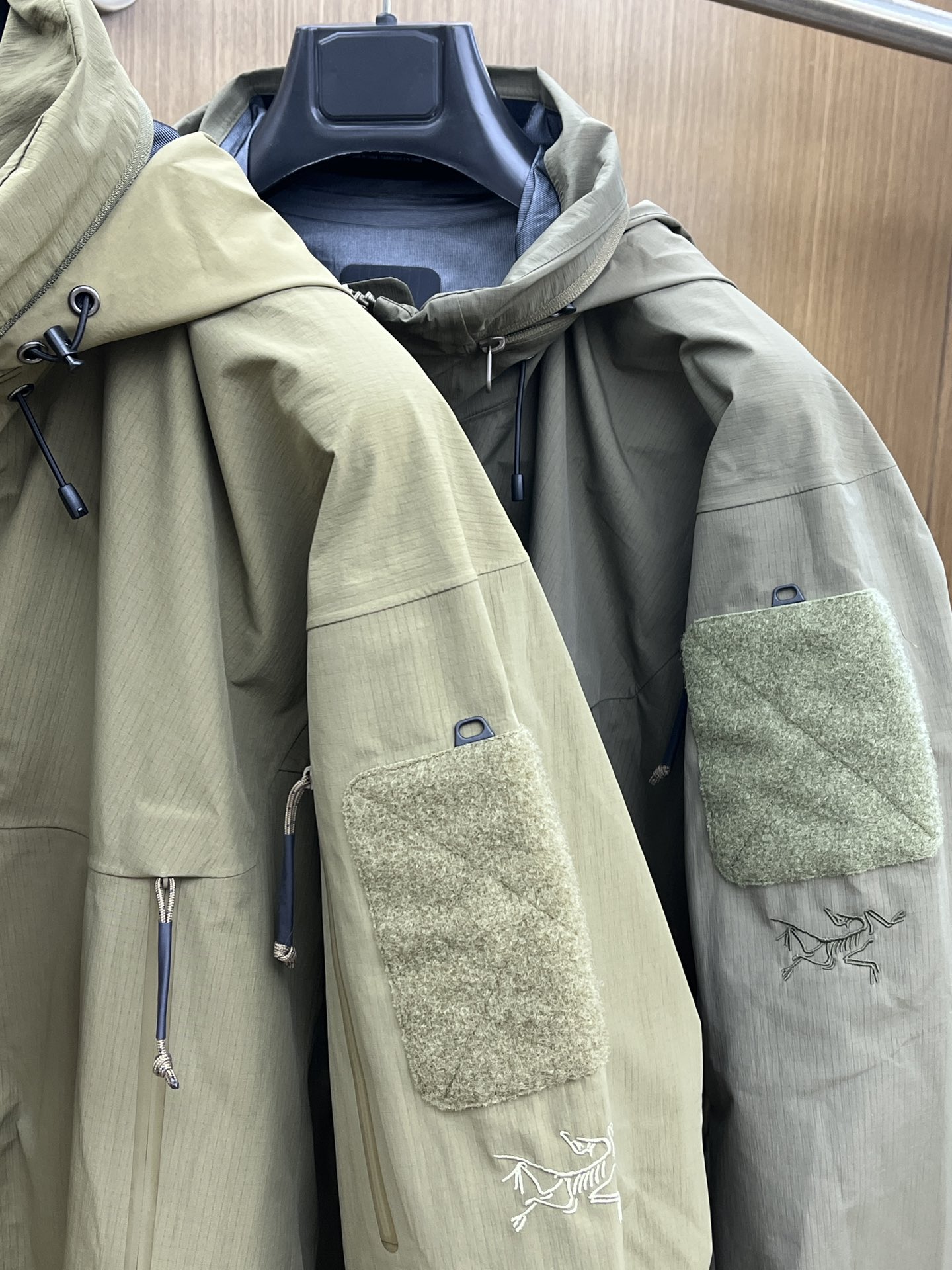 秋冬 Arc 🔥🔥Aha系列 Leaf AHA JAET GEN2防水防风冲锋衣科技面料 透气性达到原厂