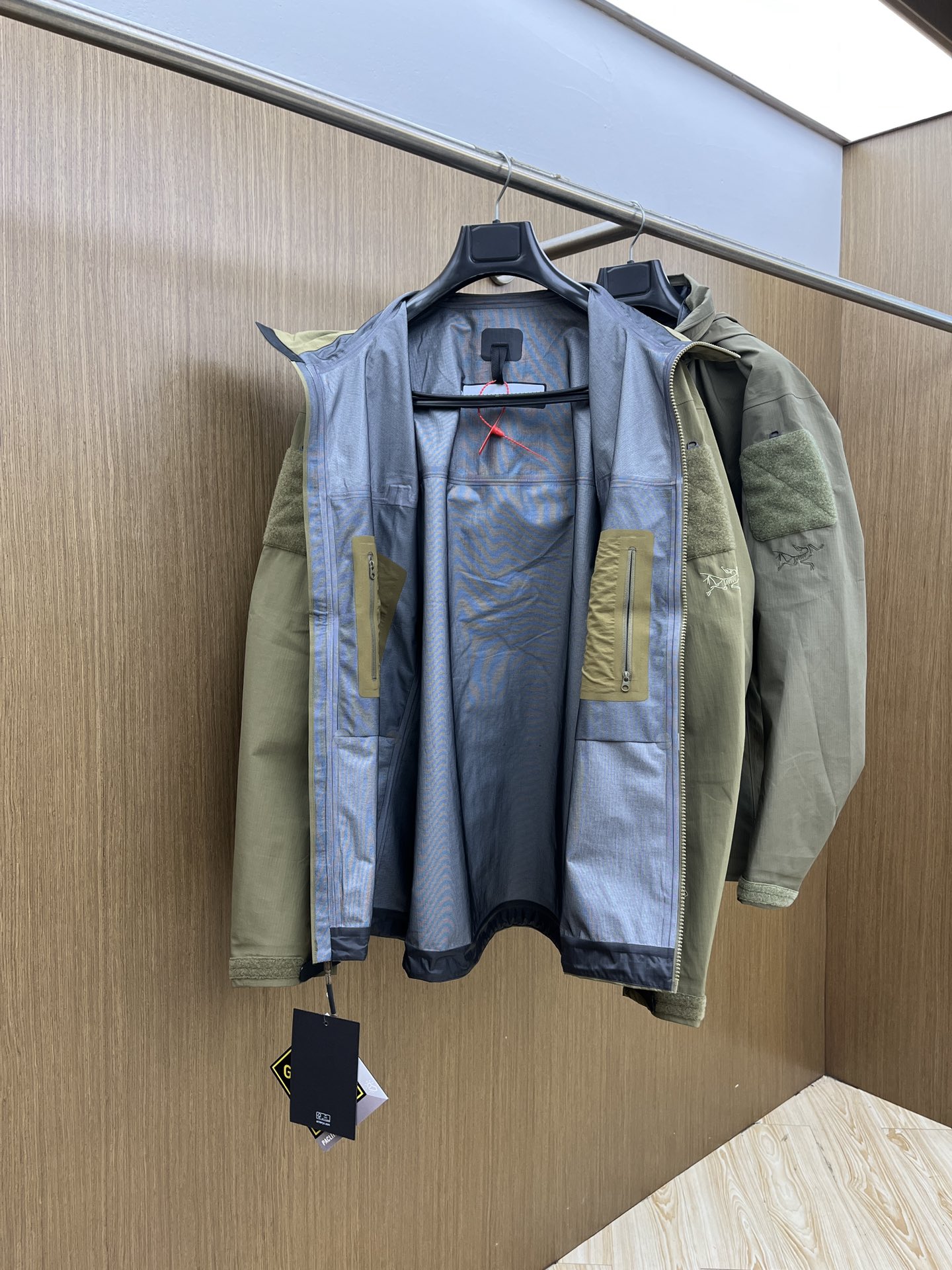 秋冬 Arc 🔥🔥Aha系列 Leaf AHA JAET GEN2防水防风冲锋衣科技面料 透气性达到原厂