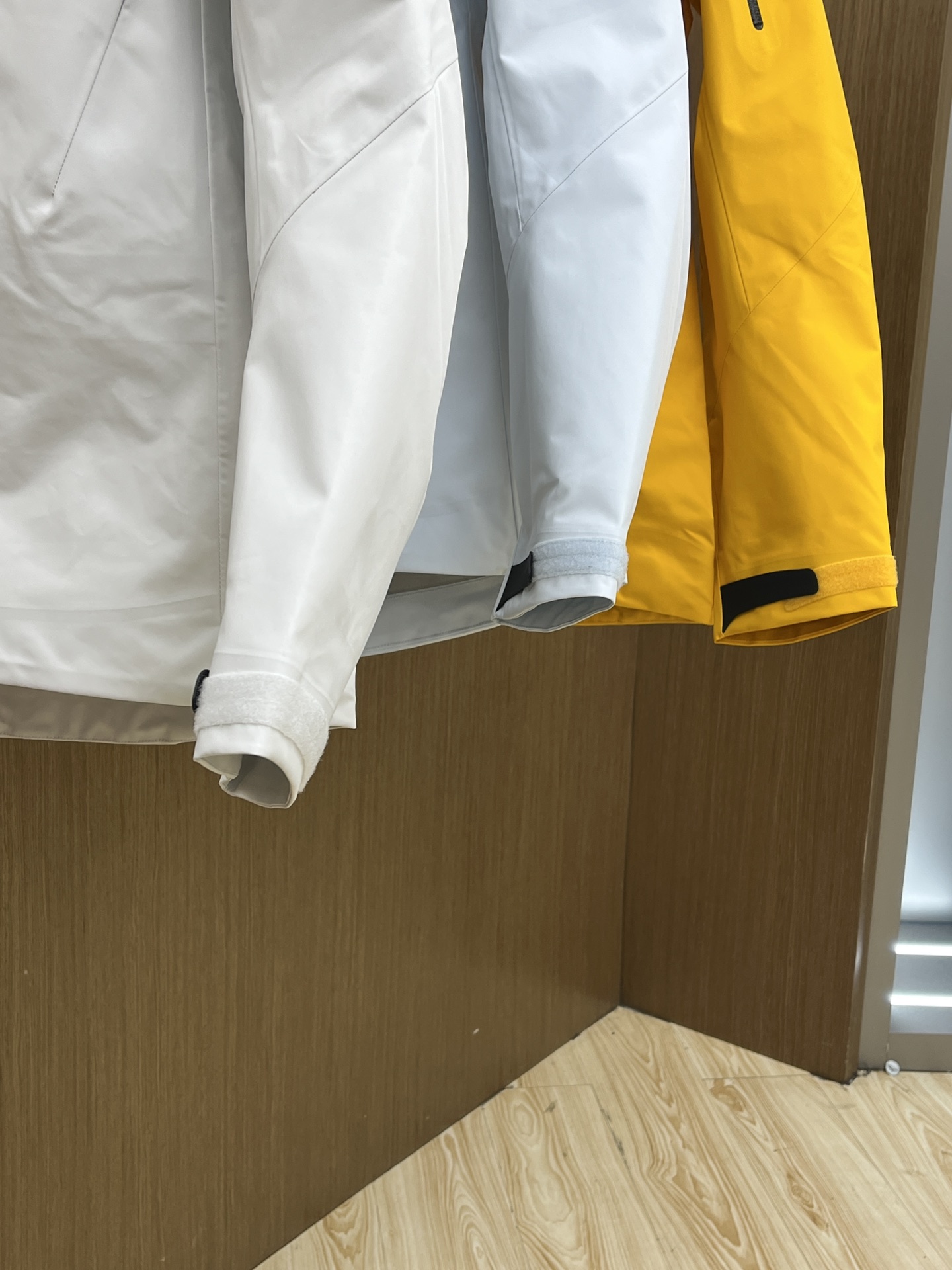 秋冬 Arc 阿尔法 Sv七代 面料升级顶级。顶配 拉链和面料拼接处是平整的。-面料采用原厂防水n100